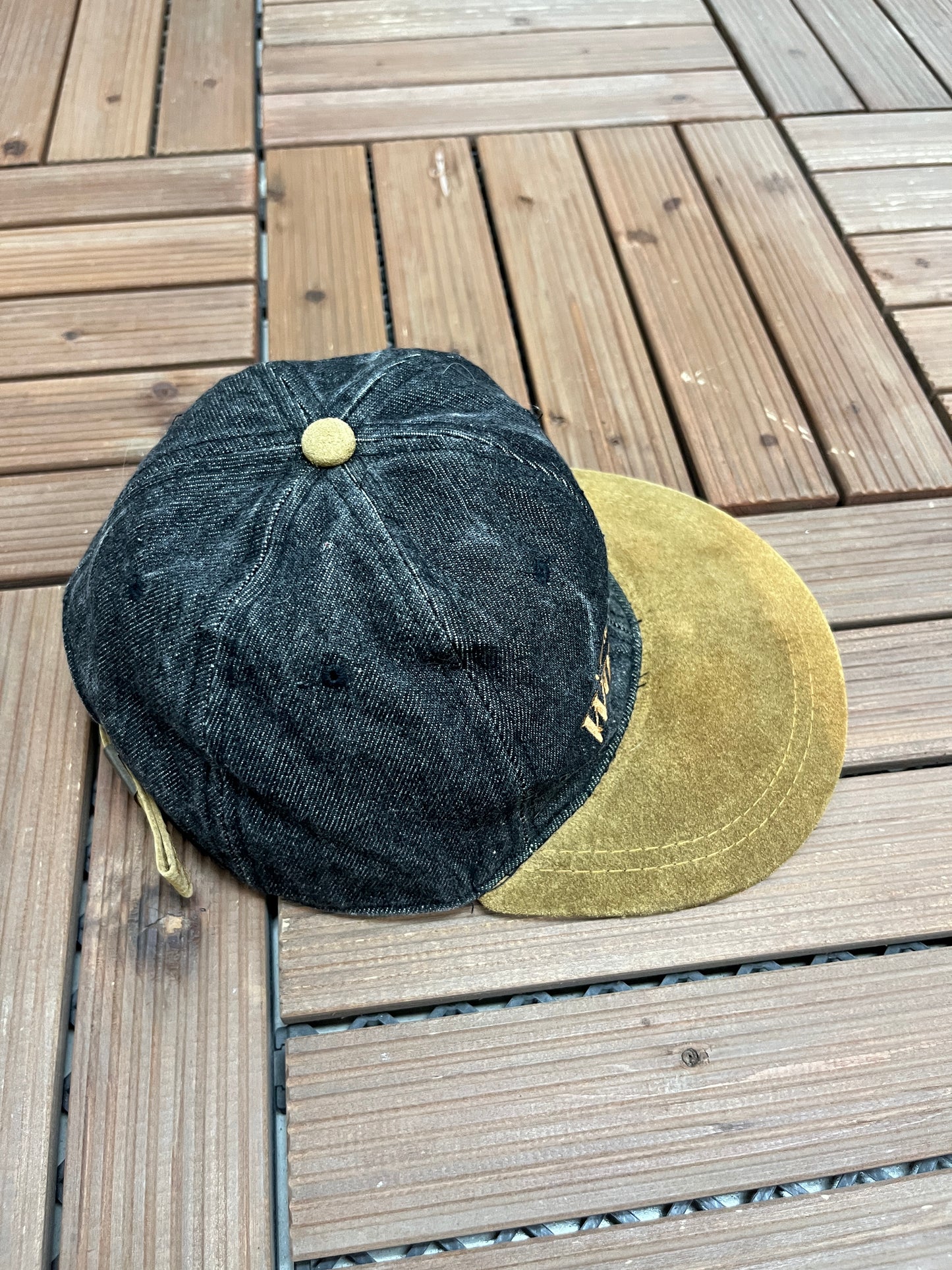 Paramount Canada's Wonderland Graphic Hat | Metal Clasp | Vintage 1990s Promotional Grey Cap |