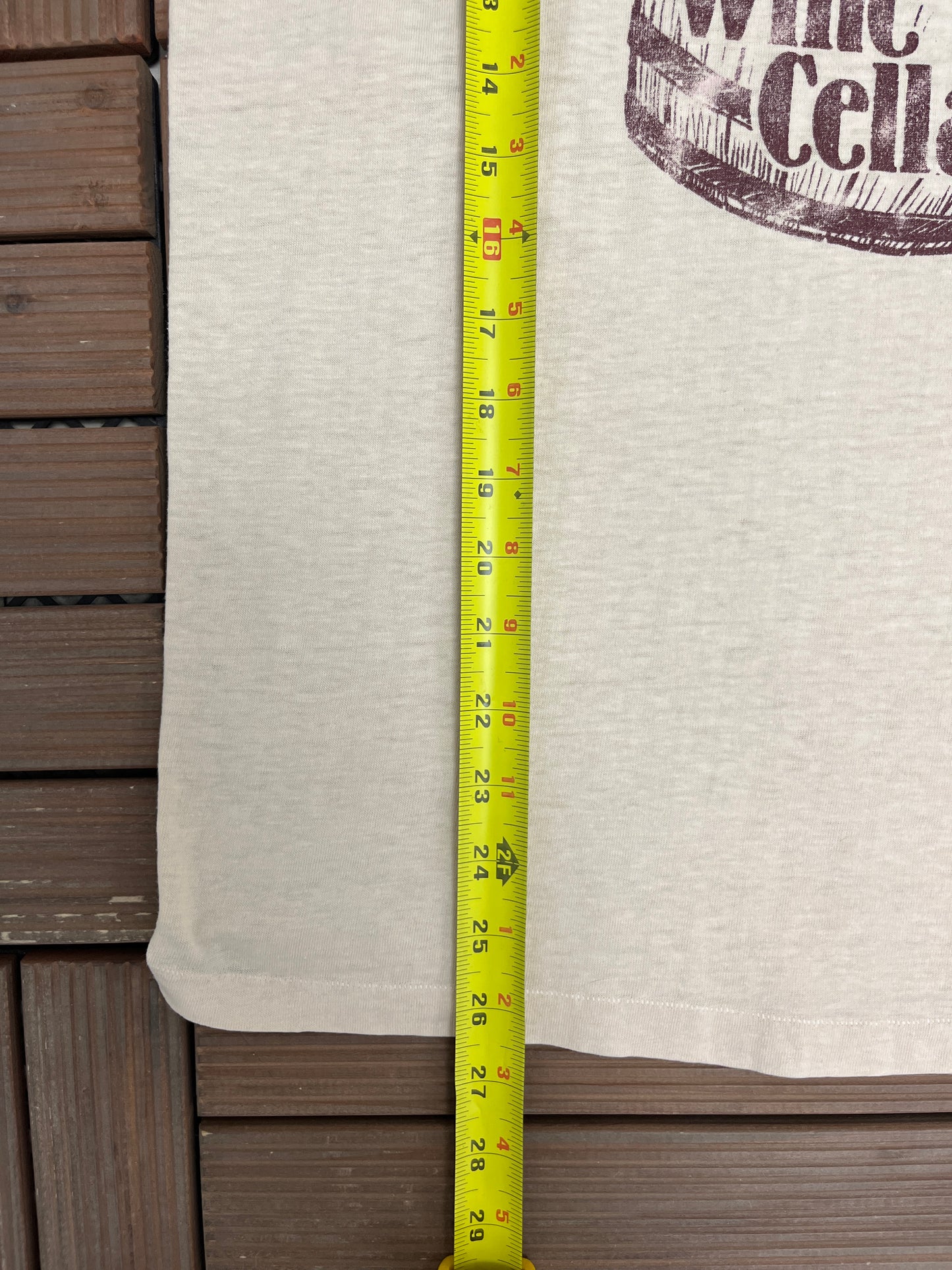 Presque Isle Wine Cellar Graphic Tee | Size Large | Vintage 1990s Promotional Beige T-Shirt |