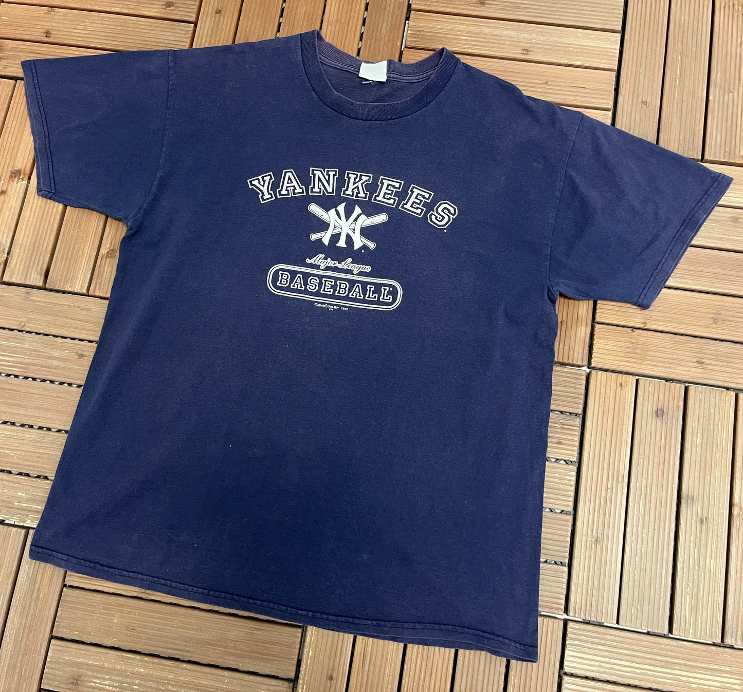 New York Yankees Graphic Tee | Size X-Large | Vintage 2000s MLB Baseball Blue T-Shirt |