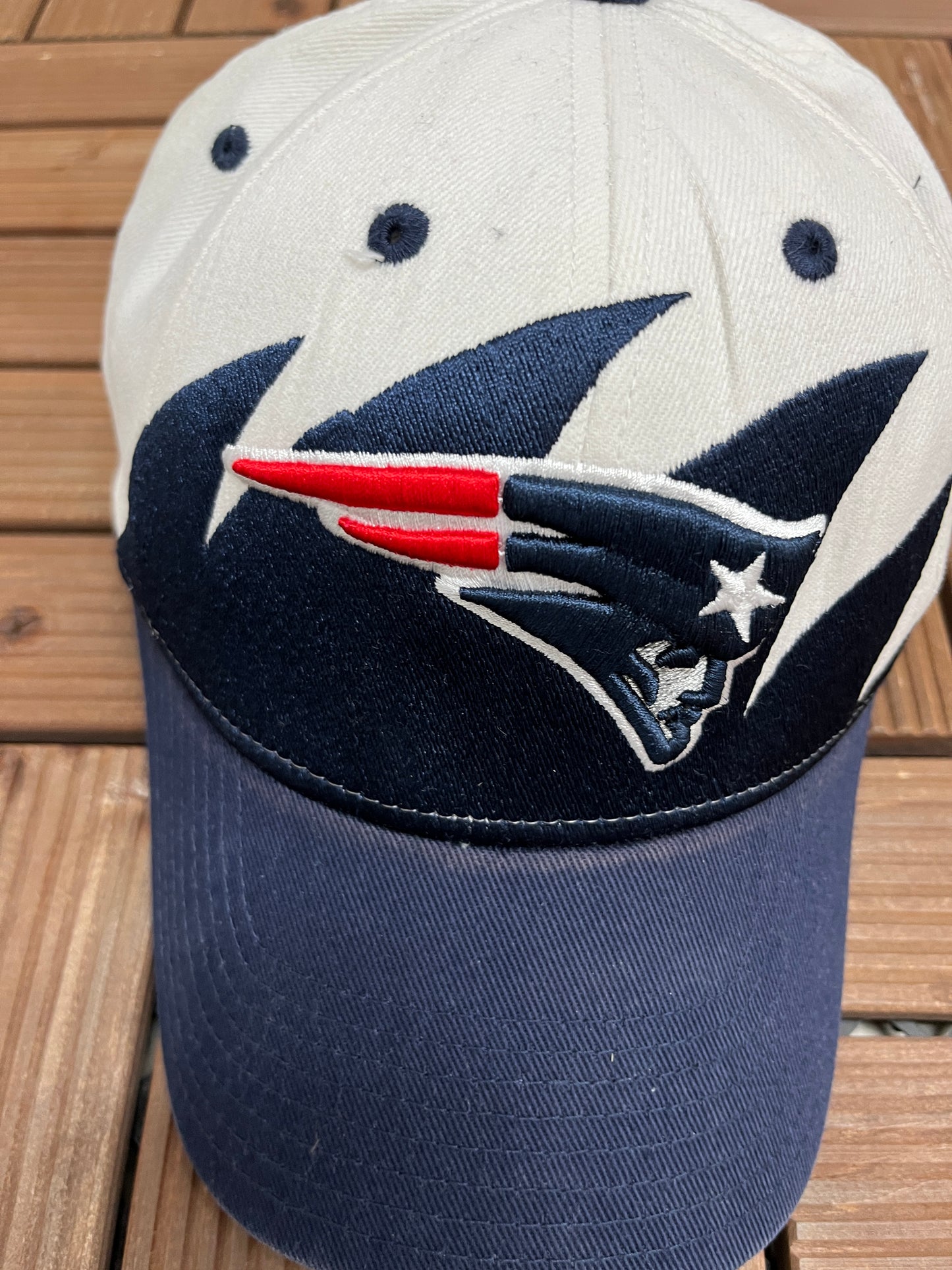 New England Patriots Sharktooth Graphic Hat | Small/Medium | Vintage 2000s NFL Football White Hat |