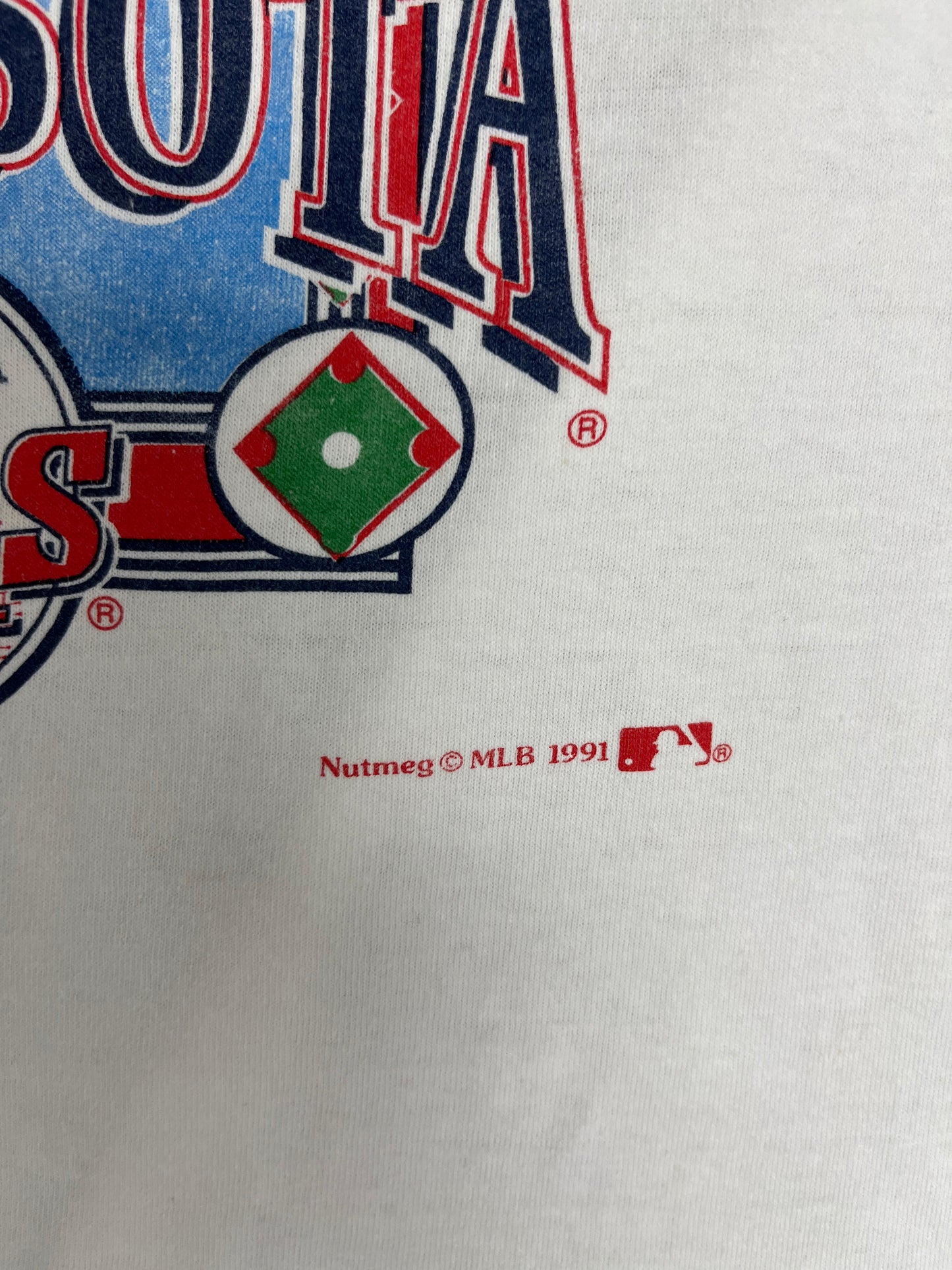 Minnesota Twins World Series Champions 1991 Graphic Tee | Size Large | Vintage 1990s MLB Baseball White T-Shirt |