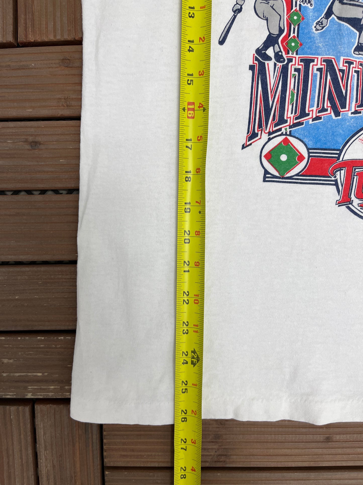 Minnesota Twins World Series Champions 1991 Graphic Tee | Size Large | Vintage 1990s MLB Baseball White T-Shirt |