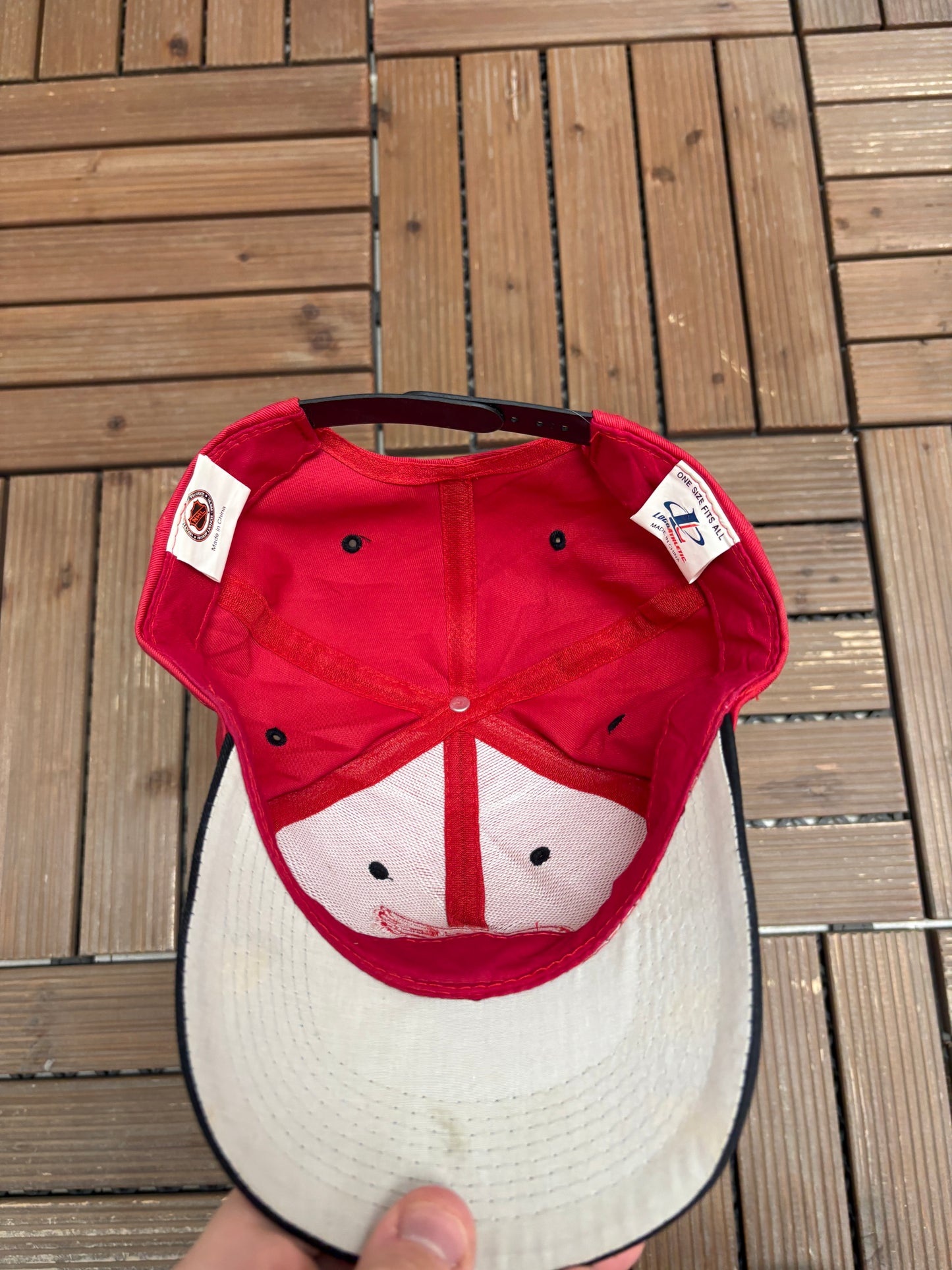 Detroit Red Wings Embroidered Graphic Hat | Snap Back | Vintage 2000s NHL Hockey Red Cap |