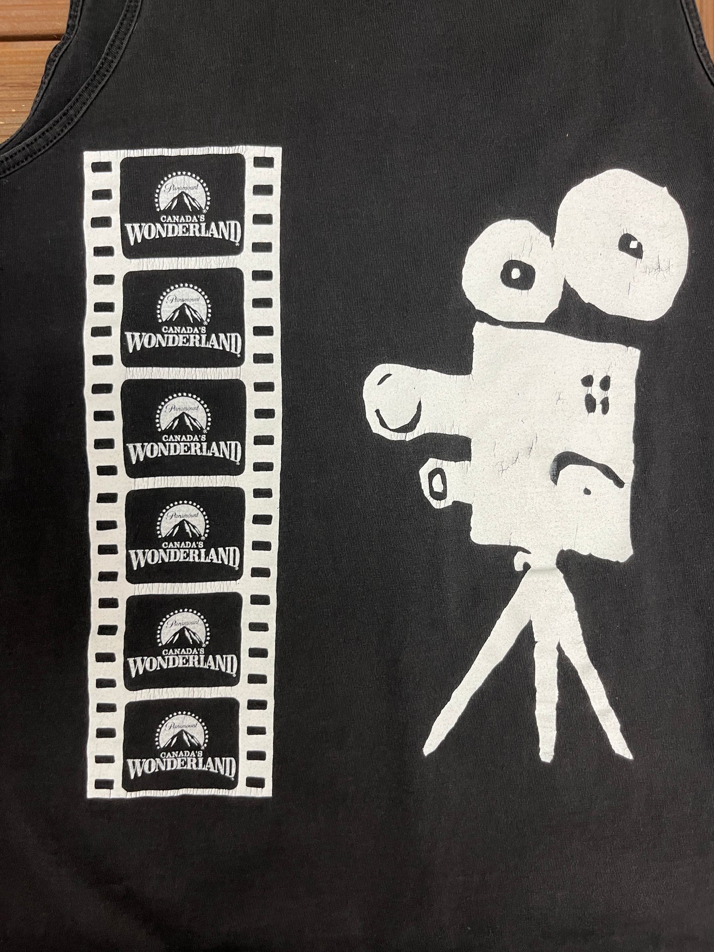 Paramount Canada's Wonderland Graphic Tee | Size Large | Vintage 1990s Theme Park Tank Top T-Shirt |