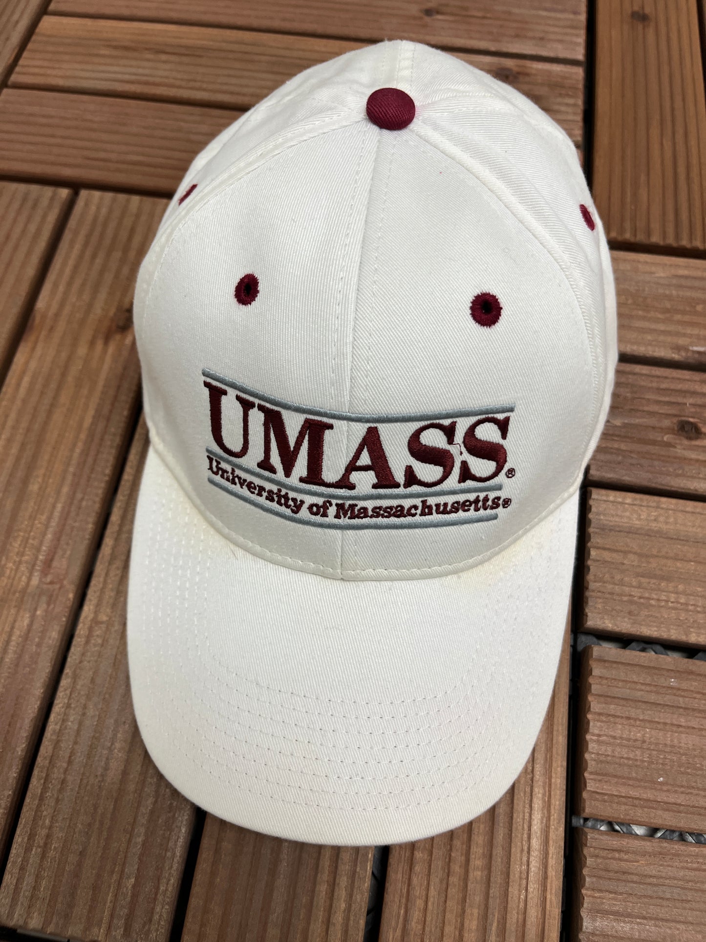 University Of Massachusetts Embroidered Graphic Hat | Snap Back Adjustable | Vintage 1990s The Game College Cap | Free Shipping to USA |