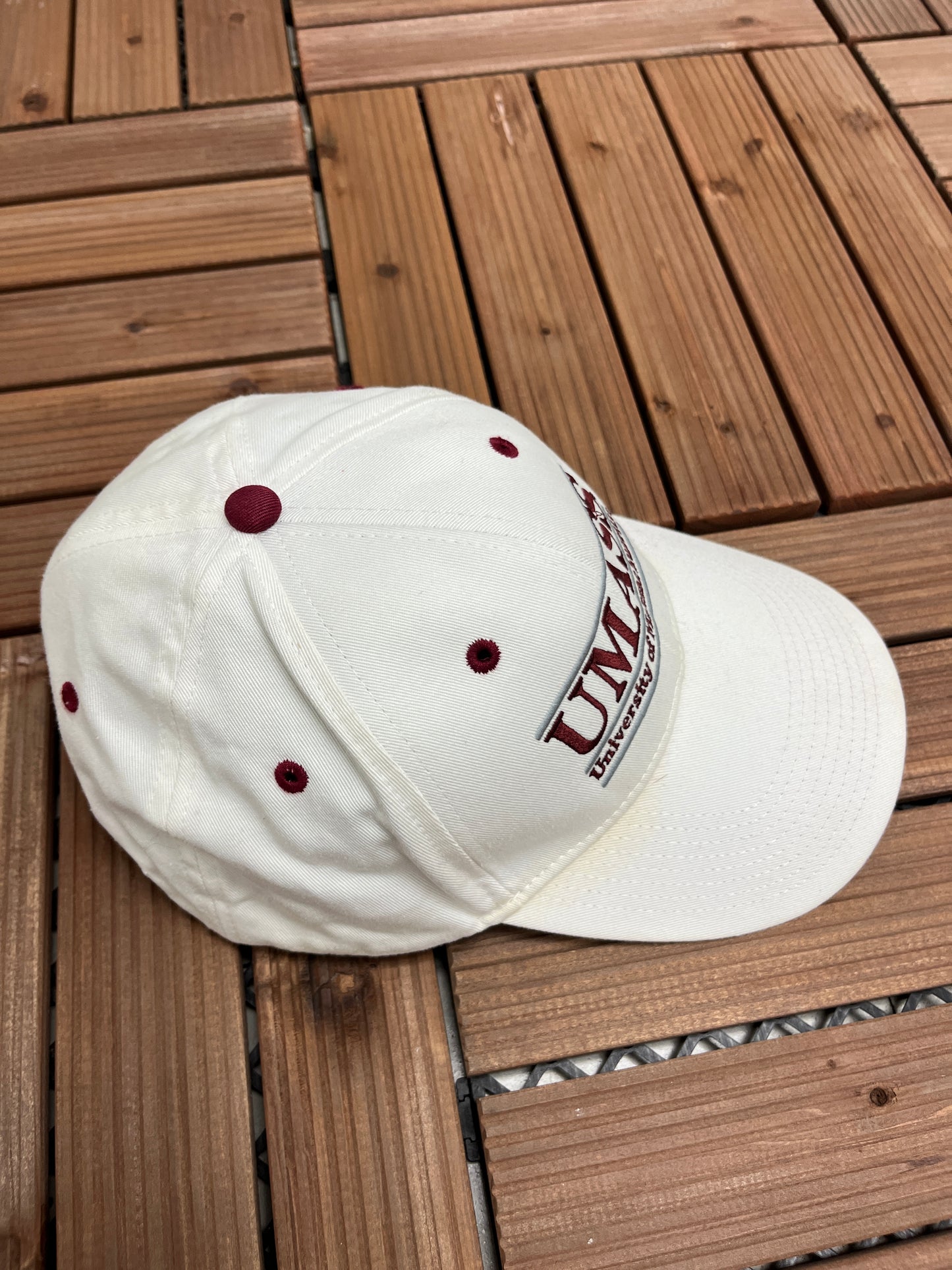 University Of Massachusetts Embroidered Graphic Hat | Snap Back Adjustable | Vintage 1990s The Game College Cap | Free Shipping to USA |