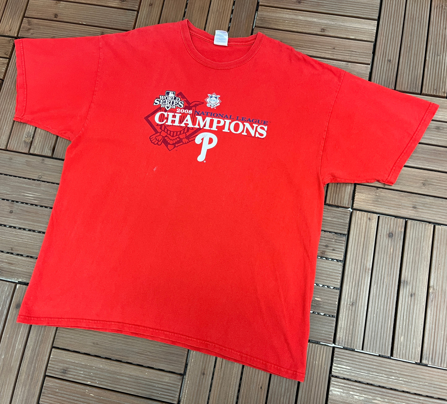 Philadelphia Phillies 2008 National League Champions Graphic Tee | Size XX-Large | Vintage 2000s MLB Baseball Red T-Shirt |