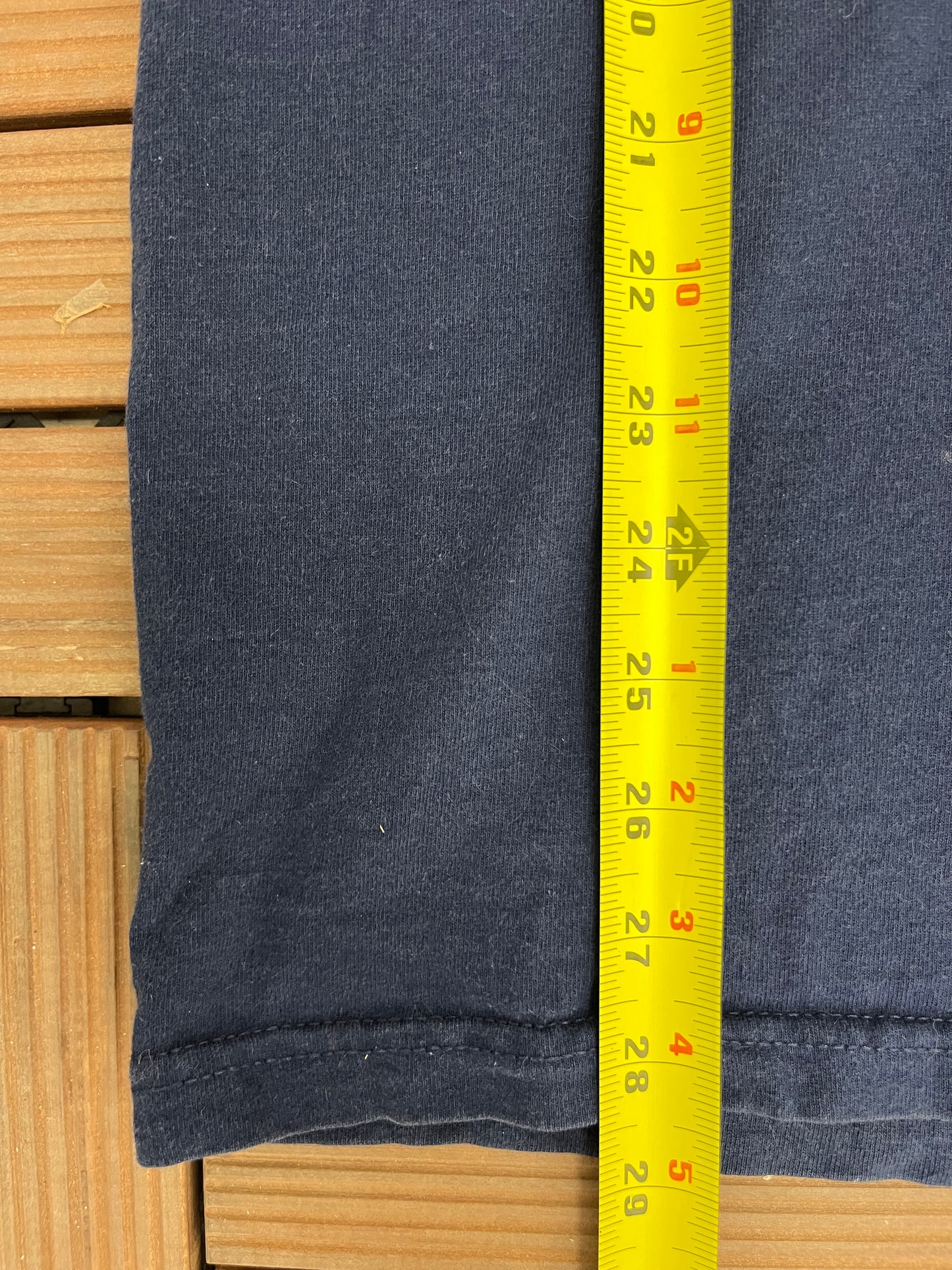 Hershey Park Wolves Graphic Tee | Size Large | Vintage 1990s Promotional Tourist Animal Blue T-Shirt |