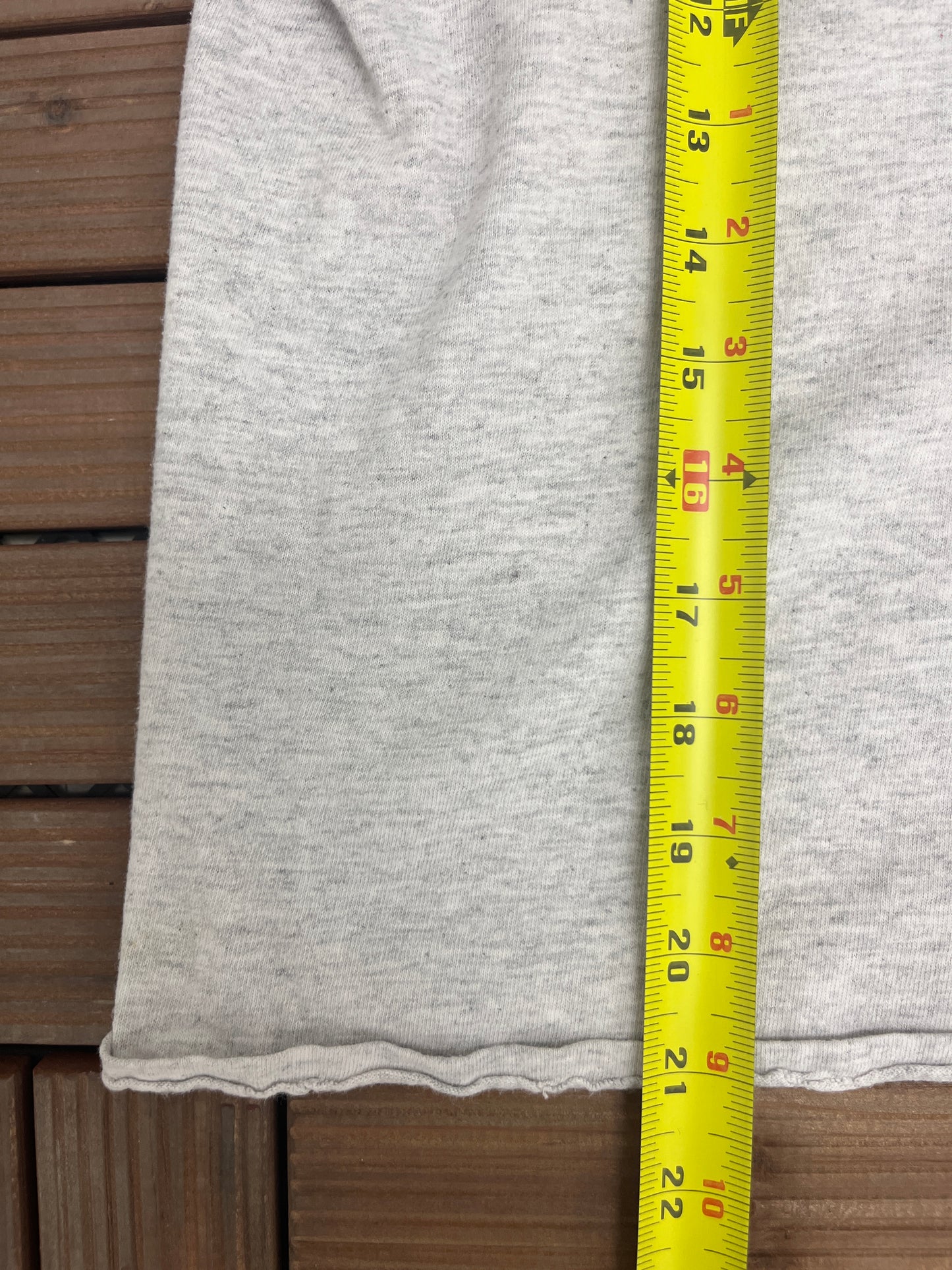 Newton Spell Out Graphic Tee | Size Women's X-Large | Vintage 1990s Tourist Grey Crop Top Style T-Shirt | Free Shipping to USA |