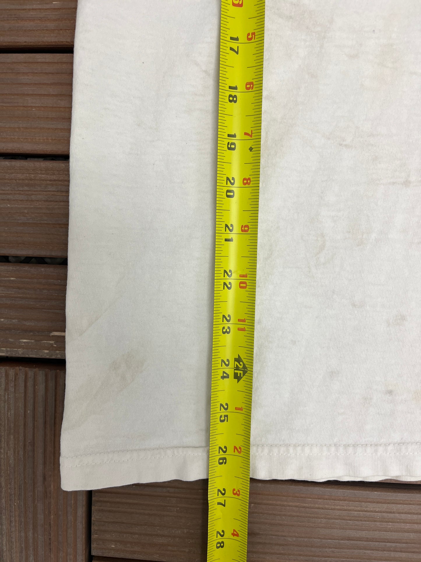 Chicago White Sox Graphic Tee | Size Medium | Vintage 2000s MLB Baseball White T-Shirt |