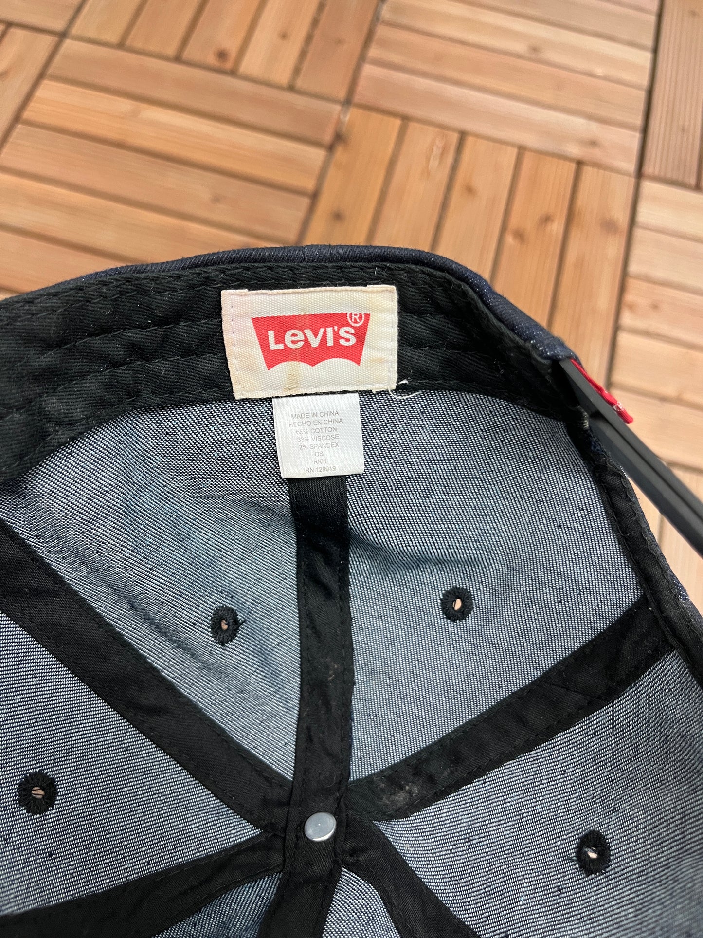 Levi Strauss & Co Patch Graphic Hat | Adjustable With Snap Back | Vintage 2000s Pattern Black Branded Cap |