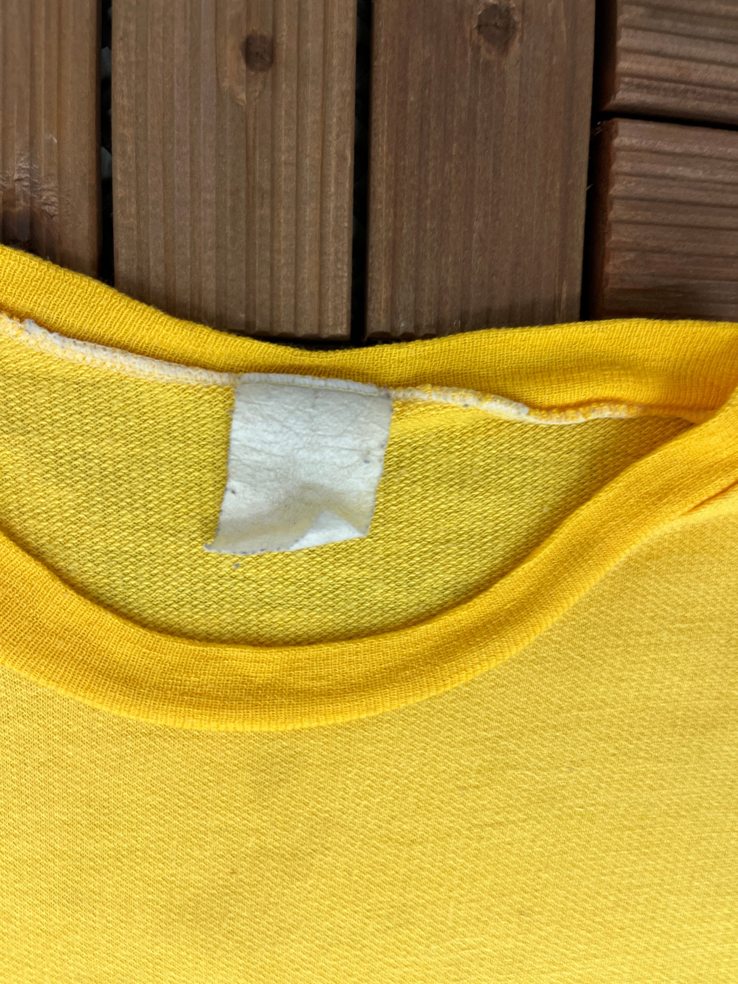 Three Kittens Graphic Tee | Size Large | Vintage 1990s Cute Animal Yellow Sweater T-Shirt