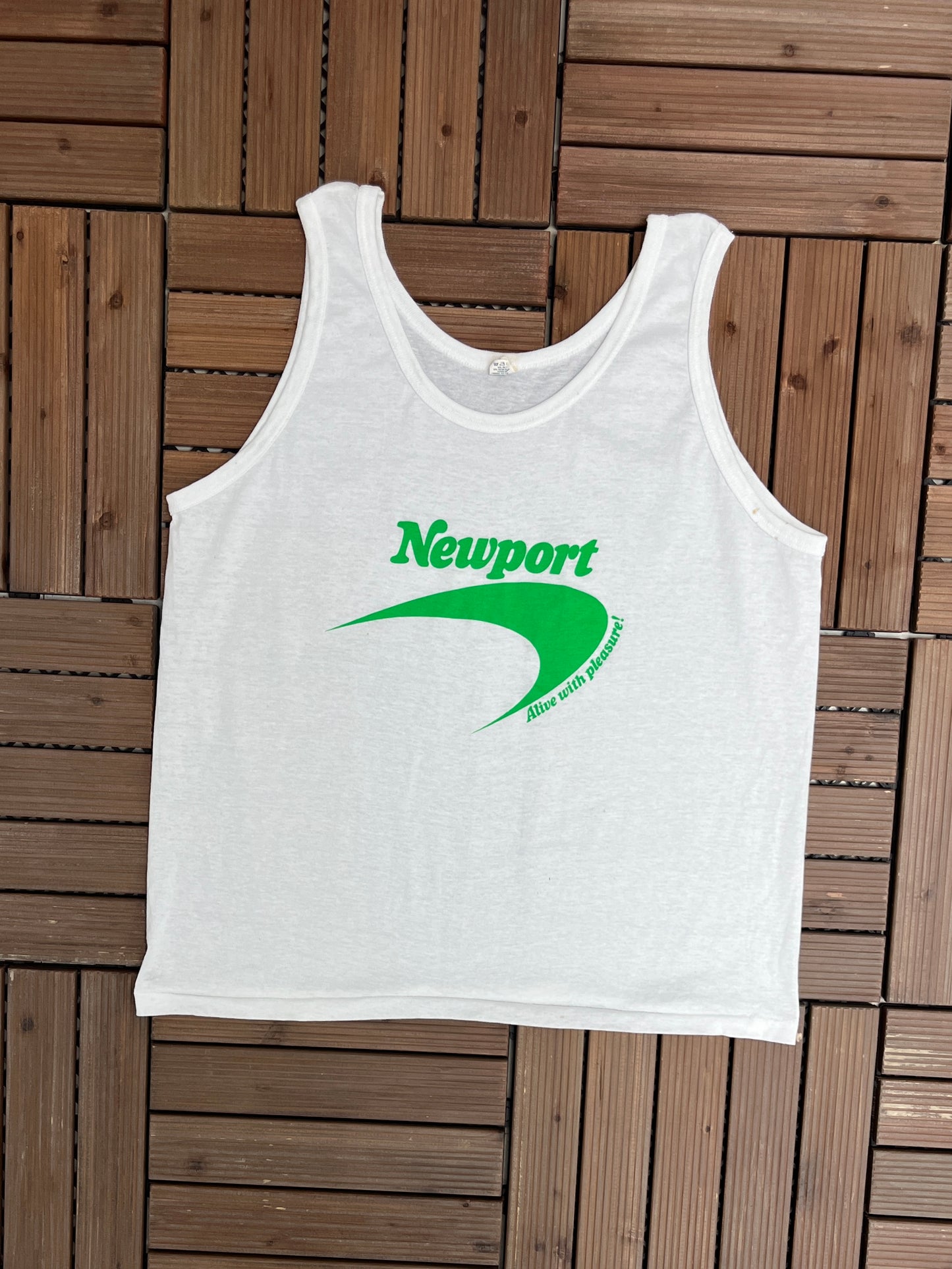 Newport Alive With Pleasure! Graphic Tee | Size X-Large | Vintage 1990s Made in USA White Tank Top |