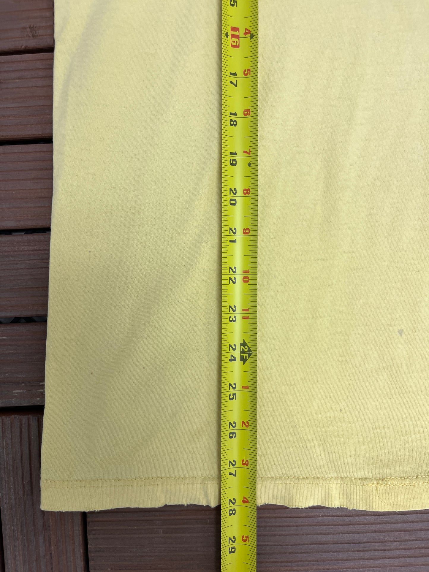 Yogi Bear Greetings From Jellystone National Park Graphic Tee | Size X-Large | Vintage 1990s Cartoon Yellow T-Shirt |