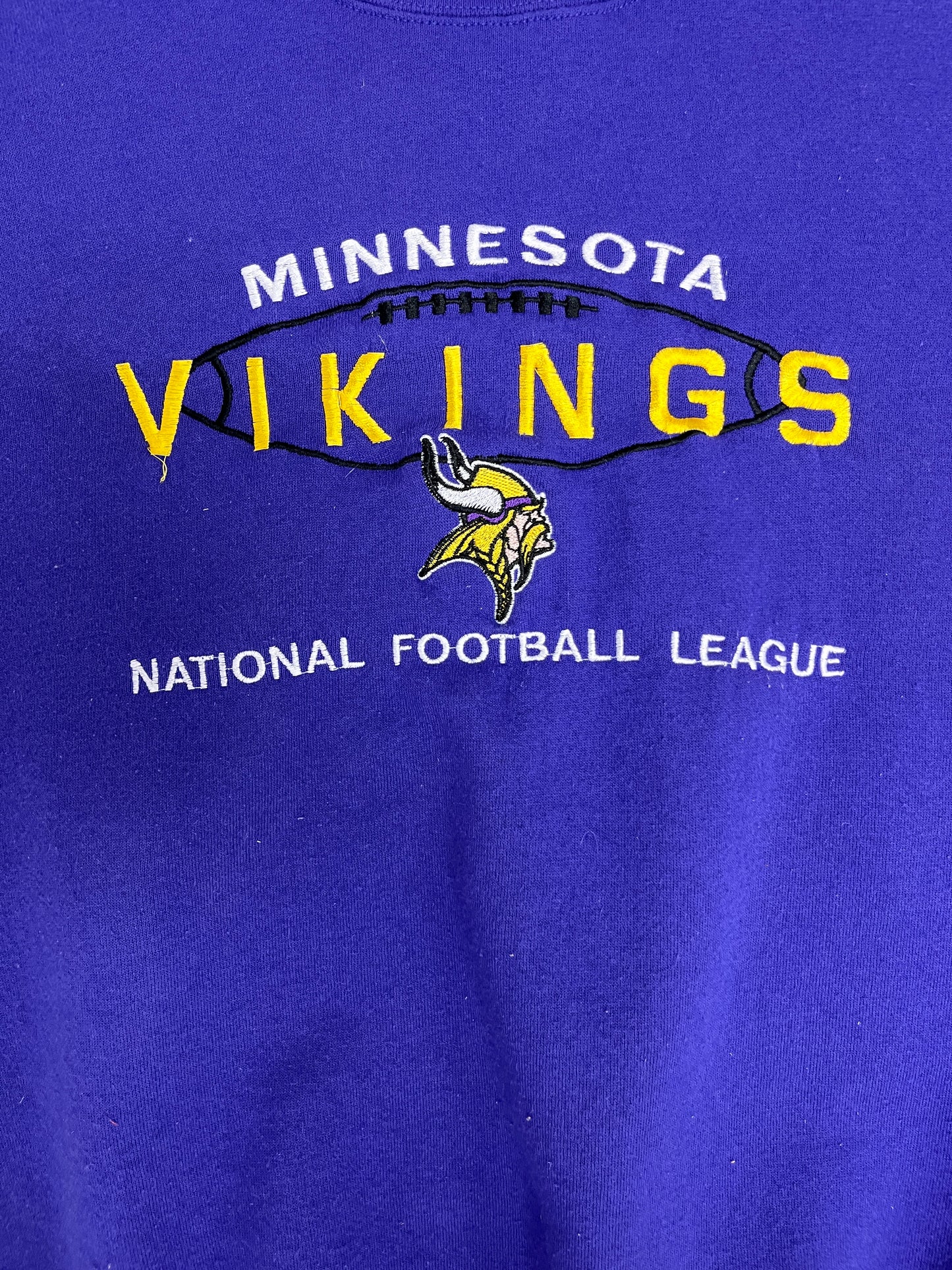 Minnesota Vikings Embroidered Graphic Crewneck | Size X-Large | Vintage 1990s NFL Football Purple Sweater |