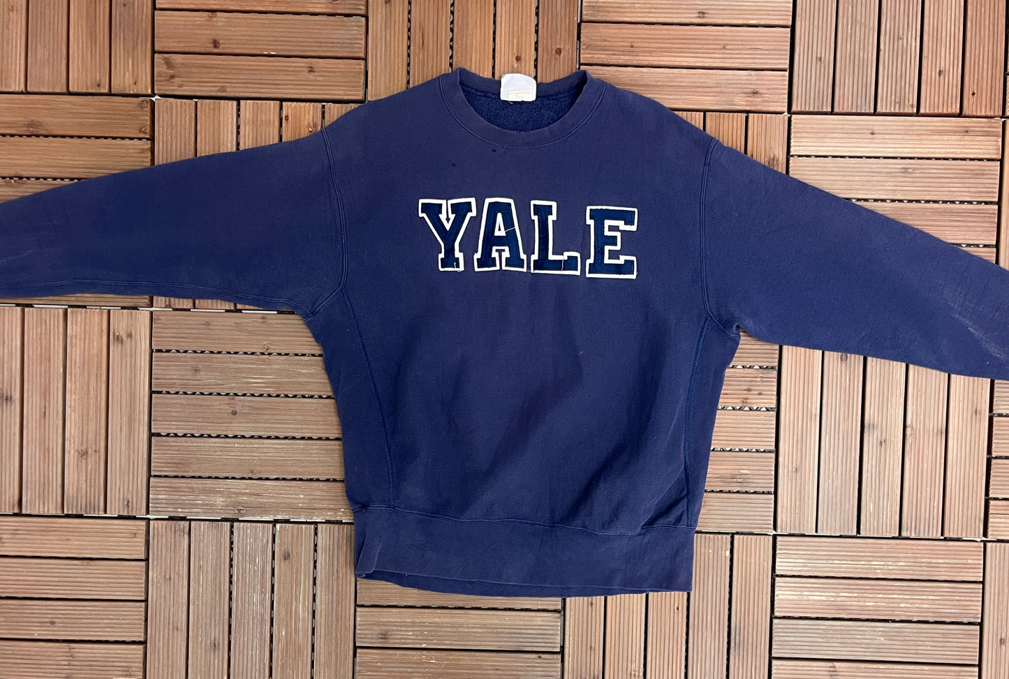 Yale University Spell Out Stitched Graphic Crewneck | Size X-Large | Vintage 1990s Made in USA College Blue Sweater |
