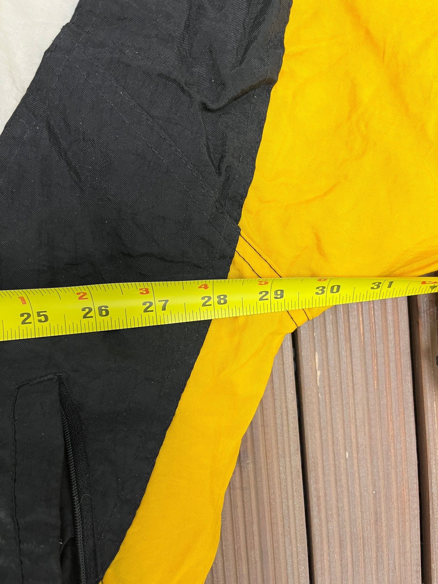 Iowa Hawkeyes Embroidered Graphic Jacket | Size XX-Large | Vintage 1990s Reebok College Sports Yellow Puffer Jacket |