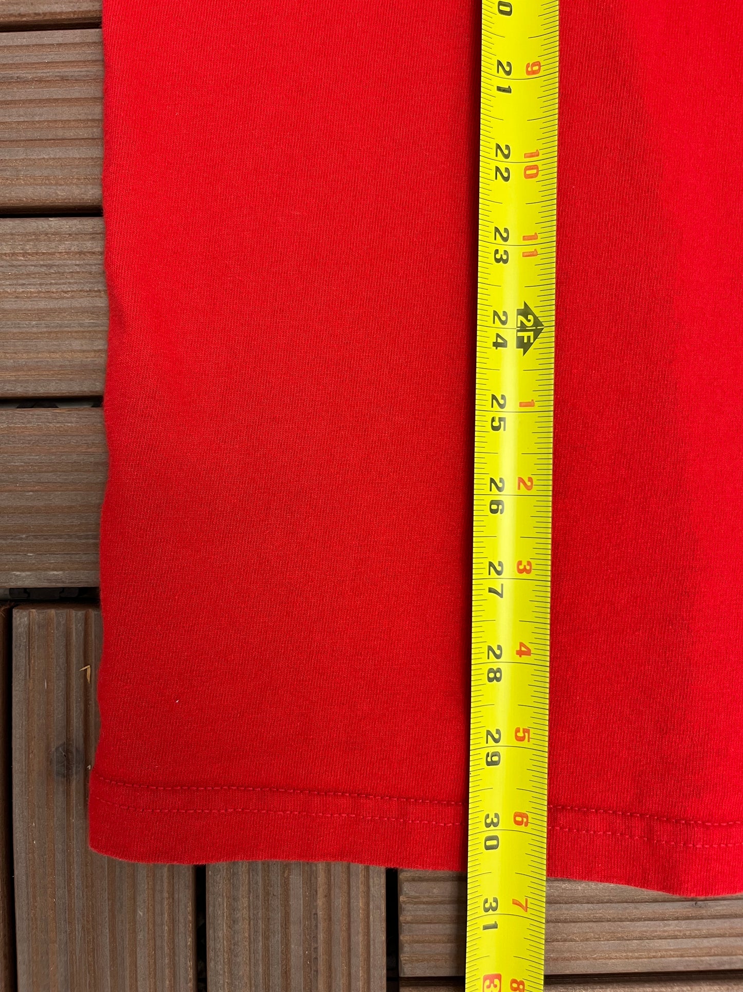 Detroit Pistons Graphic Tee | Size X-Large | Vintage 2000s NBA Basketball Red T-Shirt |