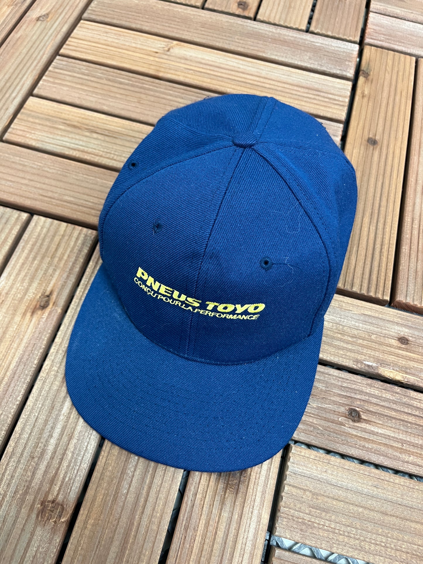 Pneus Toyo Conçu Pour La Performance Graphic Hat | Adjustable With Strap Back | Vintage 2000s Promotional Blue Cap |