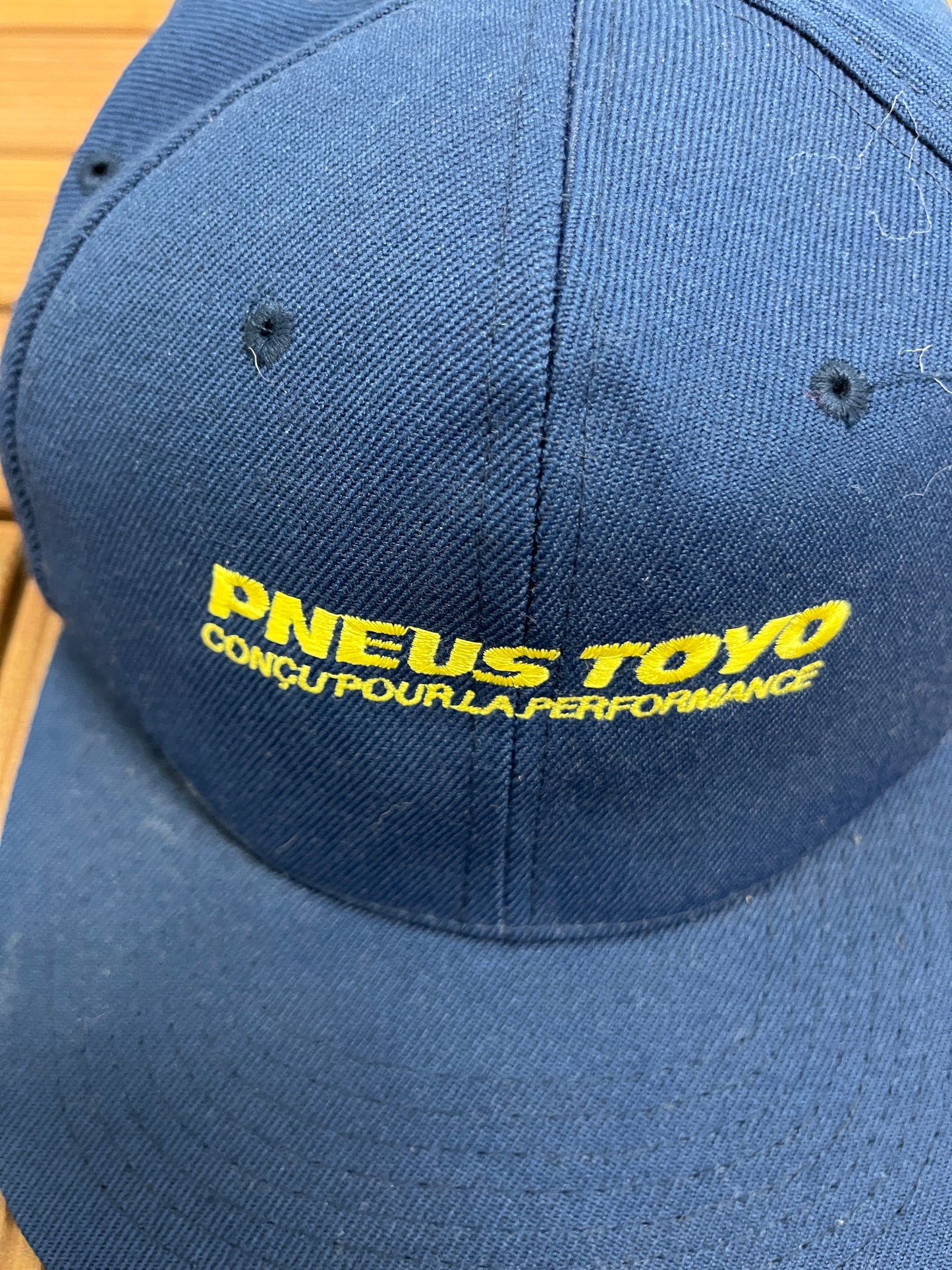 Pneus Toyo Conçu Pour La Performance Graphic Hat | Adjustable With Strap Back | Vintage 2000s Promotional Blue Cap |