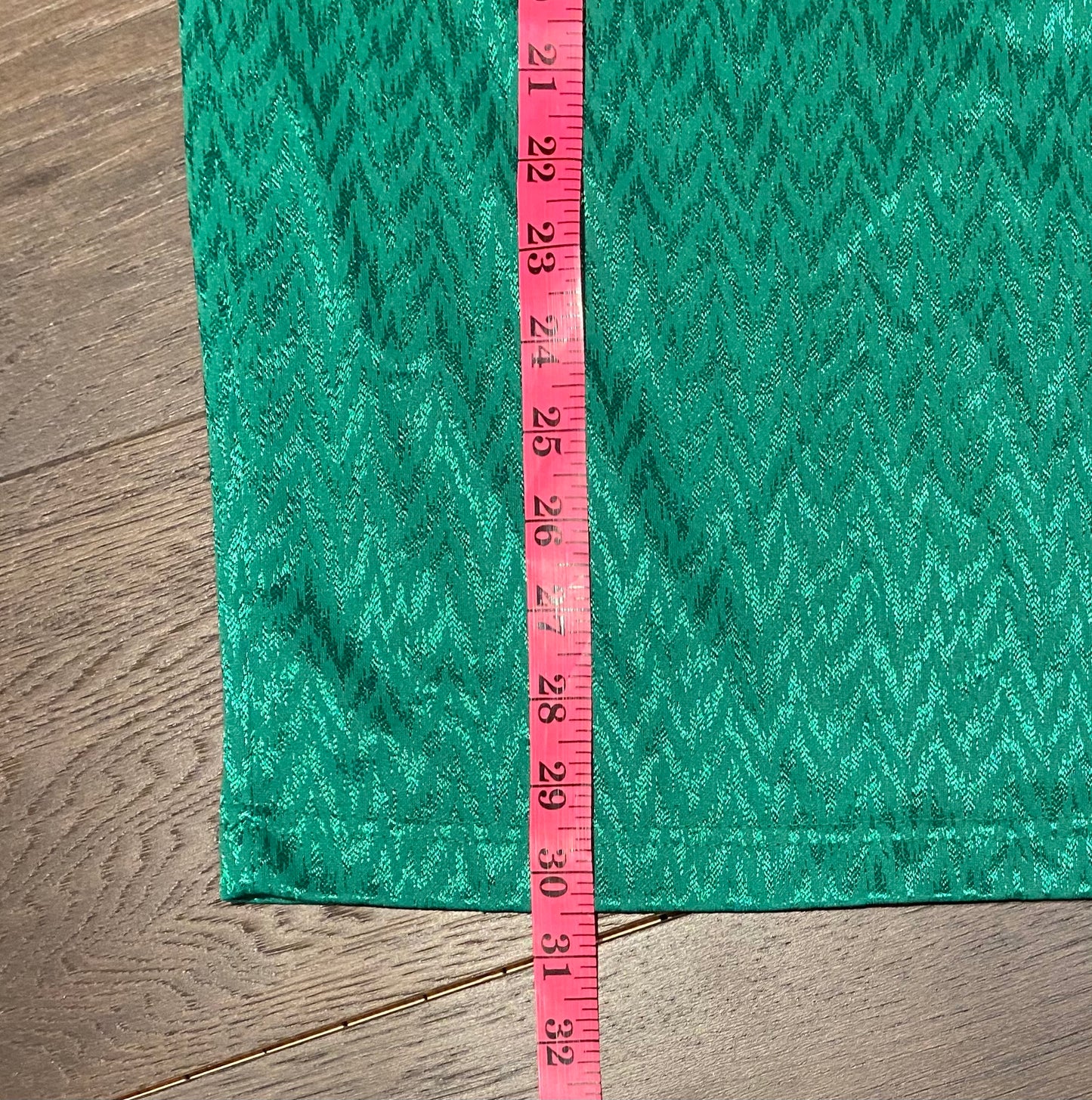 Reebok Small Logo Embroidered Graphic Tee | Size XL | Vintage 1990s Made in USA Polyester Green T-Shirt | Free Shipping to USA |