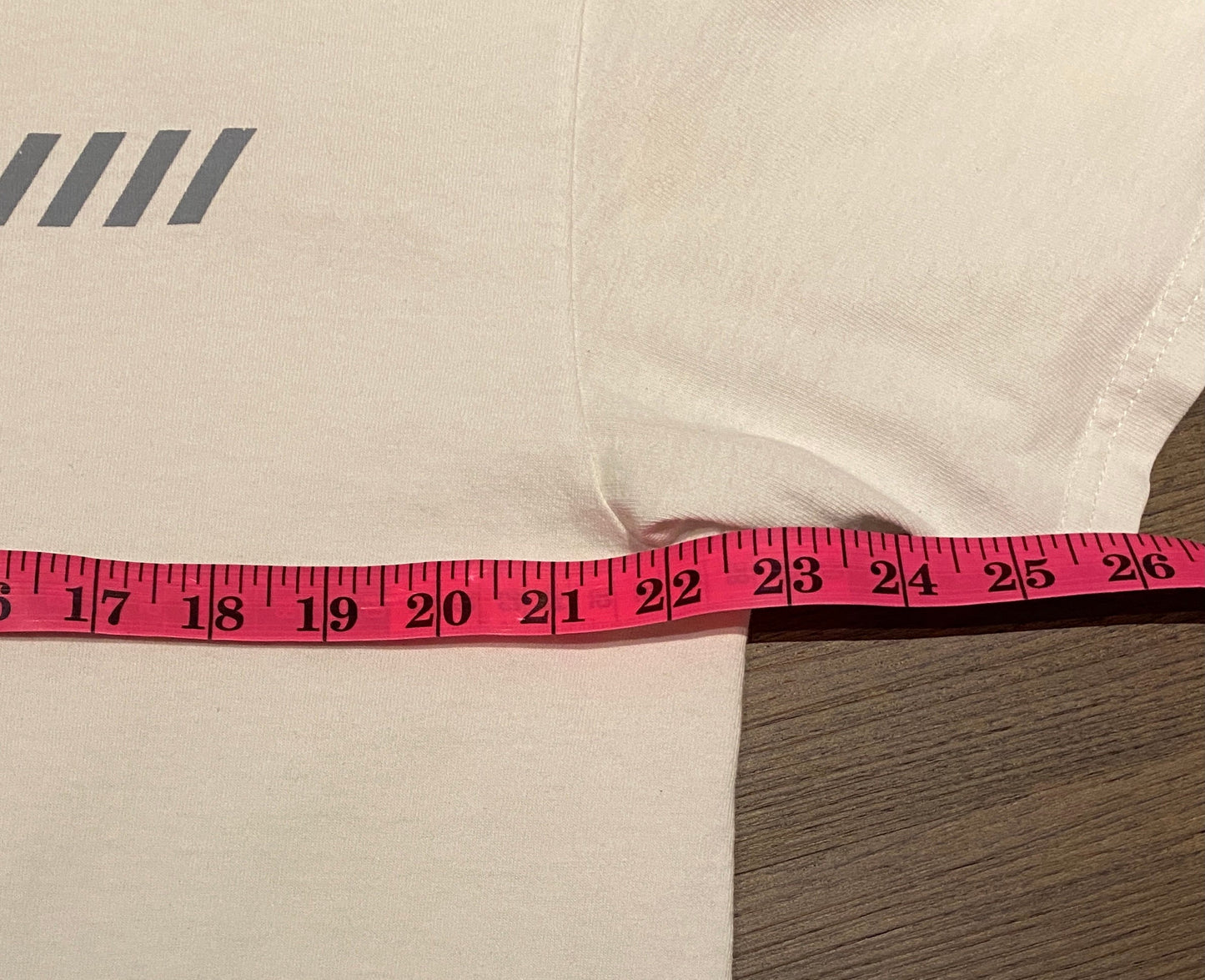 Nike Oval Patch Graphic Tee | Size Large | Vintage 2000s Nike White Silver Tag T-Shirt | Made in Canada | Free Shipping to USA |