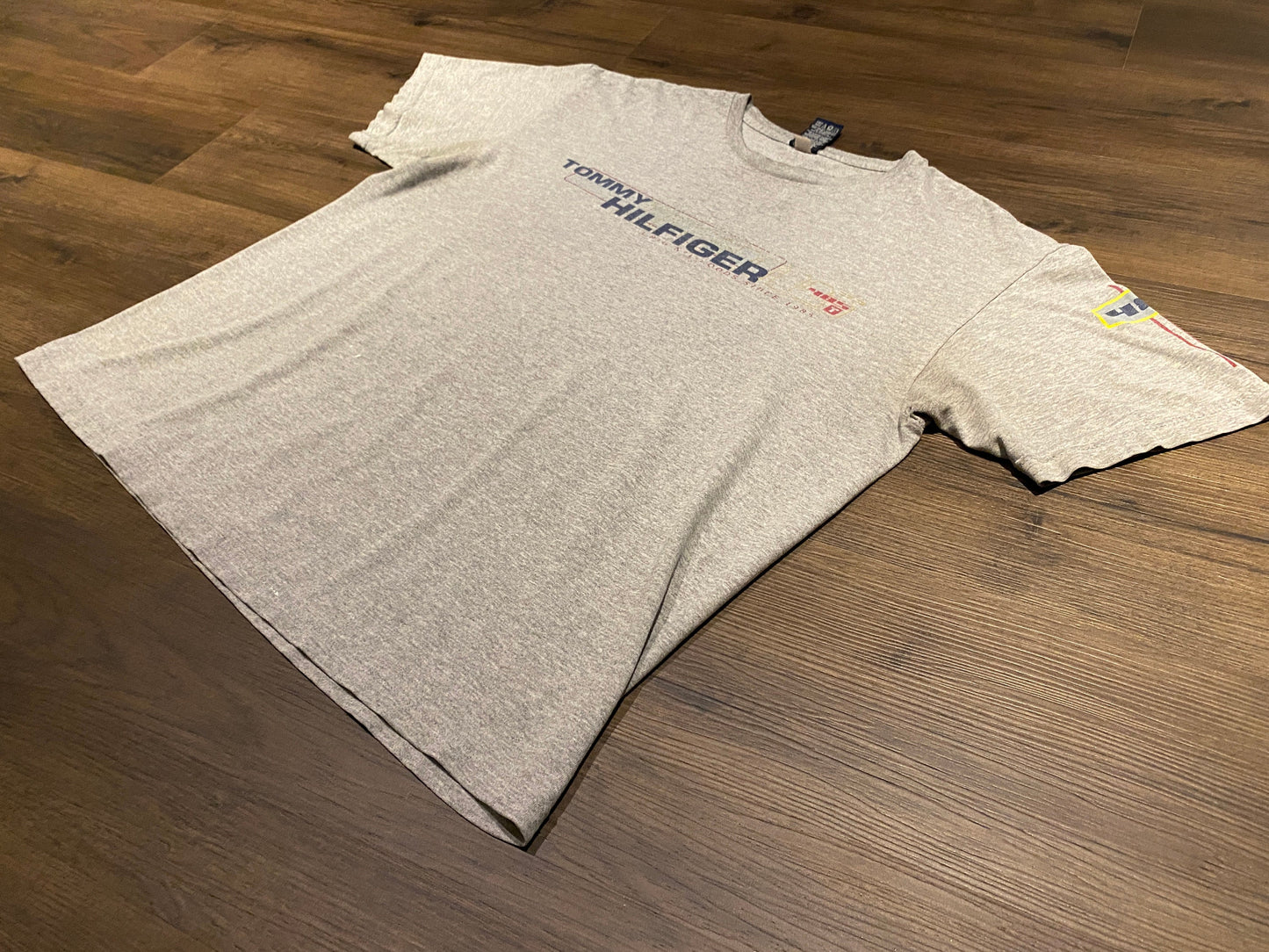 Tommy Hilfiger Spell Out Graphic Tee | Size Large | Vintage 2000s Branded Grey T-Shirt |