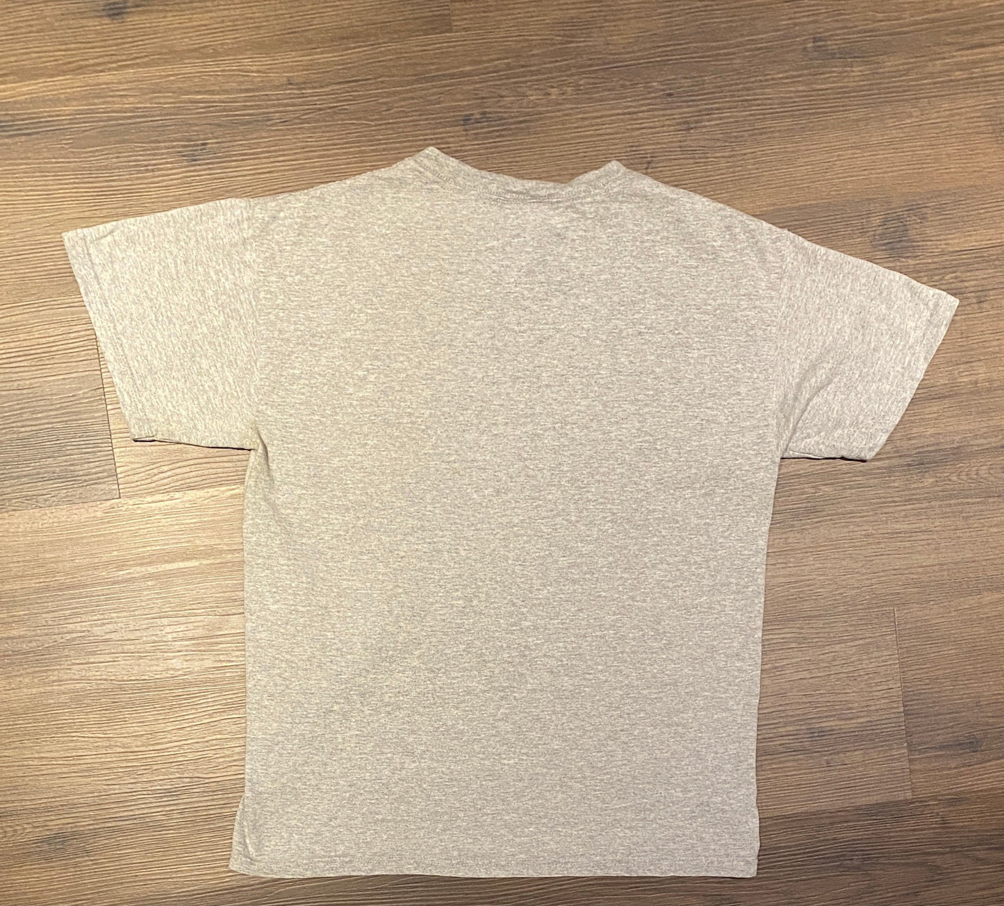 Cleveland Indians Graphic Tee | Size Medium | Vintage 2000s MLB Baseball Grey T-Shirt | MLB Genuine Merchandise | Free Shipping to USA |