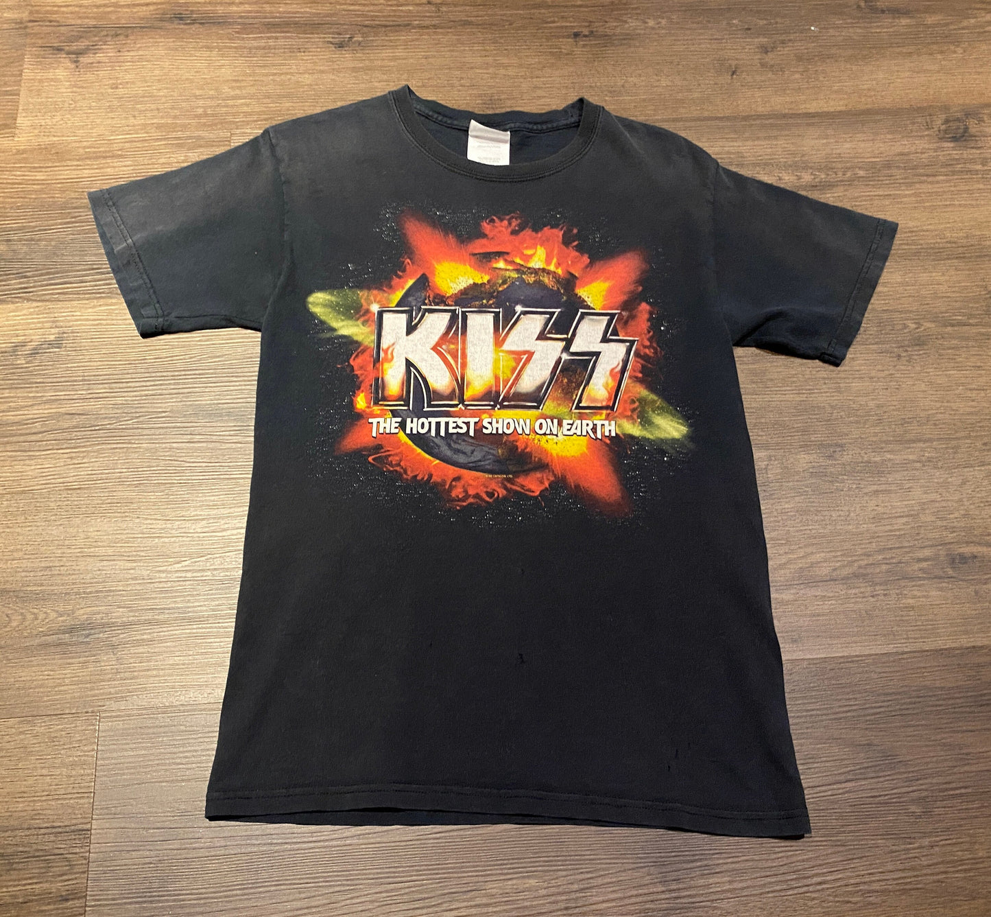 Kiss The Hottest Show On Earth Graphic Tee | Size Small | Vintage 2000s Rock Band Black T-Shirt |