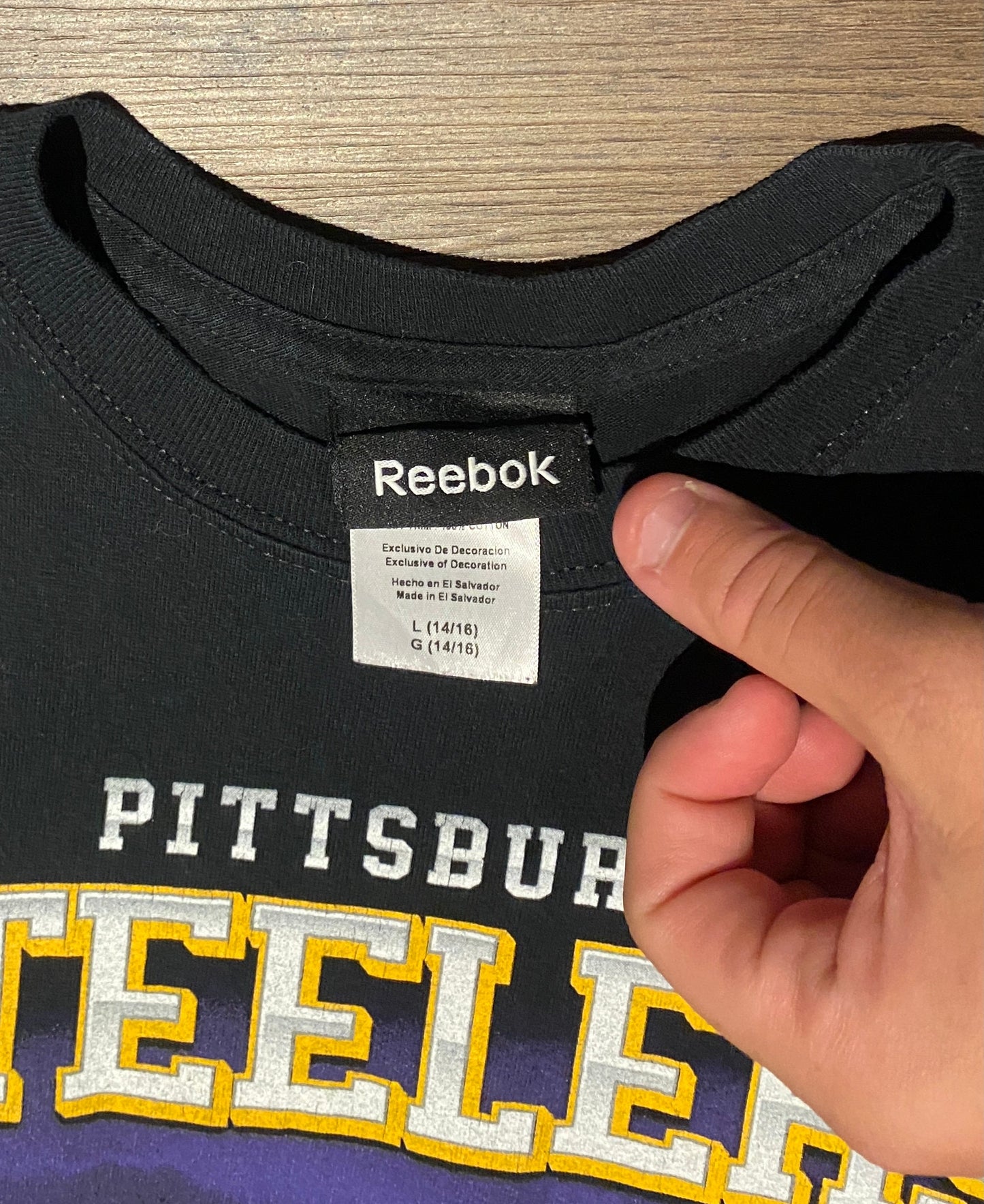 Pittsburgh Steelers Helmet Graphic Tee | Size Youth Large Fits Like Men's Medium | Vintage 2000s NFL Black T-Shirt |