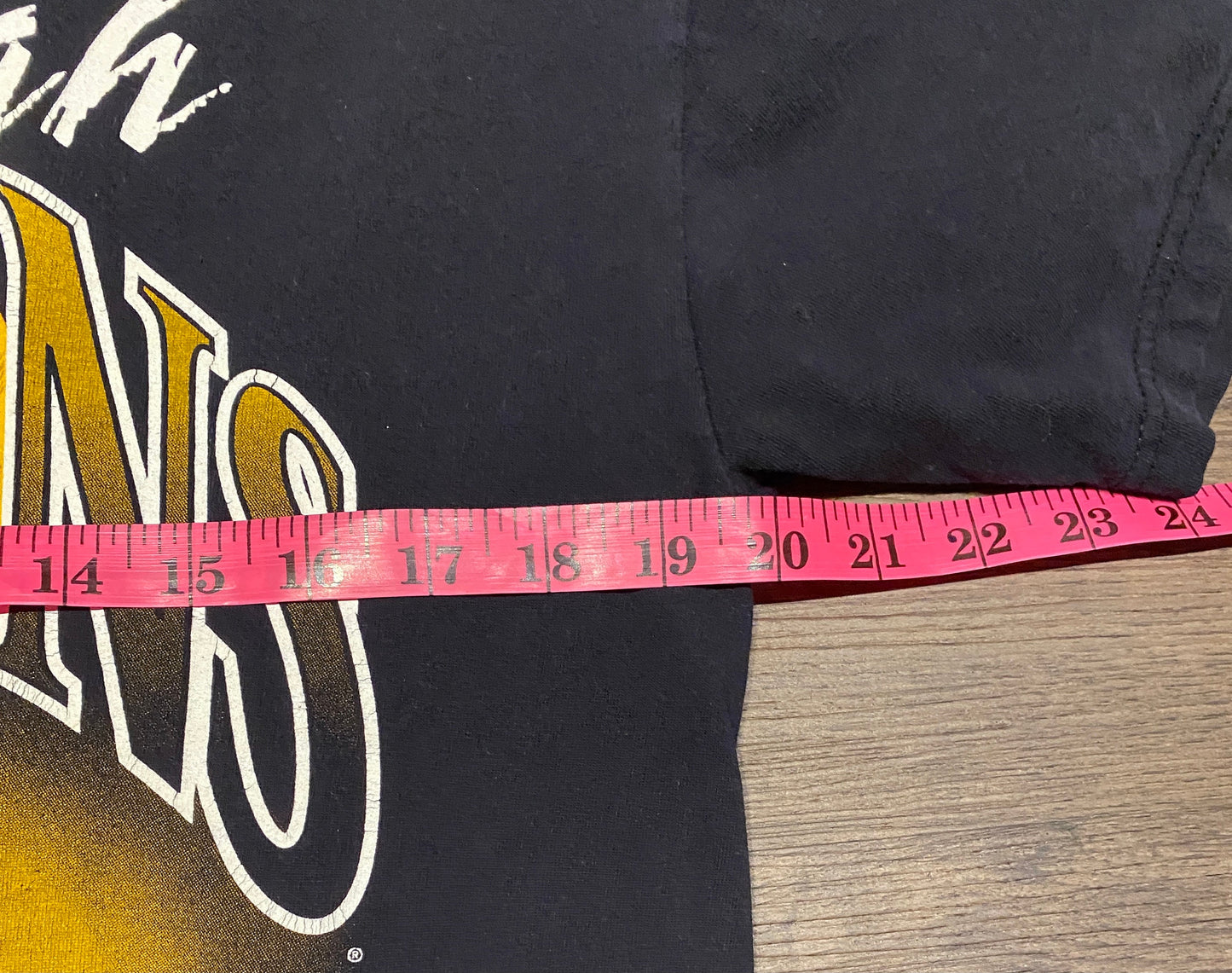 Pittsburgh Penguins Hockey Graphic Tee | Size Medium | Vintage 1990s NHL Hockey Black T-Shirt | League Leader Tag | Free Shipping to USA |