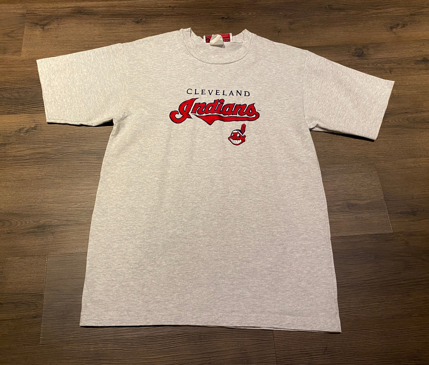 Cleveland Indians Embroidered Graphic Tee | Size Large | Vintage 1990s MLB Baseball Grey T-Shirt | Made in Canada | Free Shipping to USA |