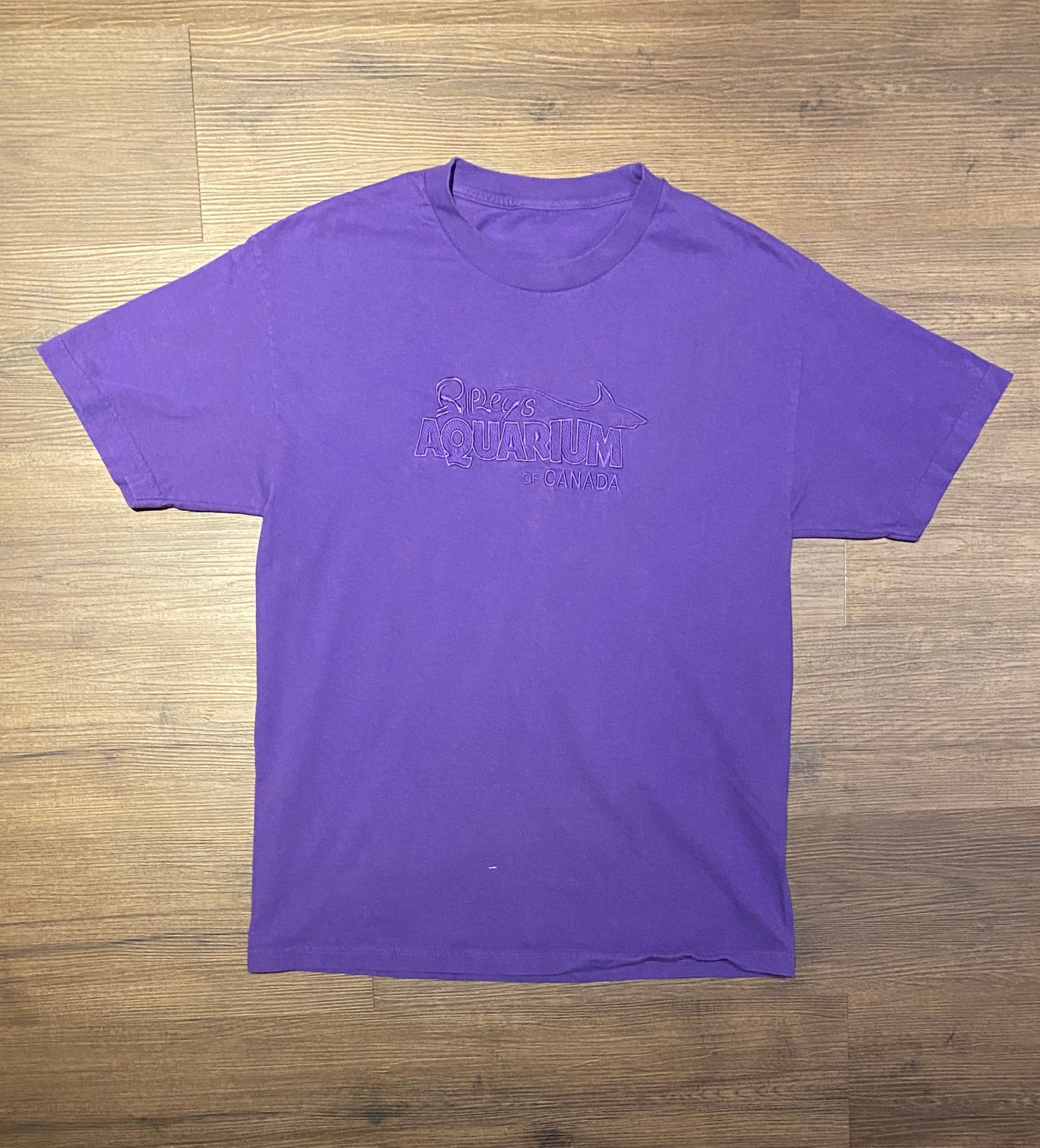 Ripley's Aquarium of Canada Embroidered Graphic Tee | Size Large | Vintage 1990s Promotional Purple T-Shirt | Free Shipping to USA |