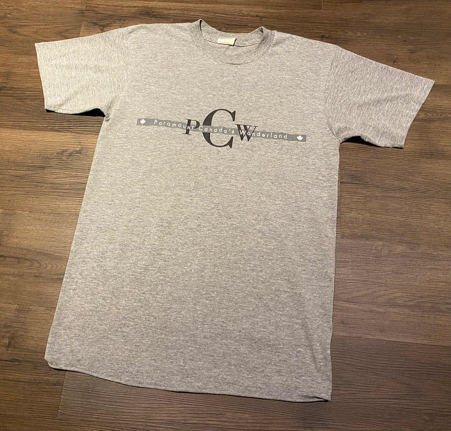 Paramount Canada's Wonderland Graphic Tee | Size Large | Vintage 1990s Theme Park Grey T-Shirt | Made in Canada | Free Shipping to USA |