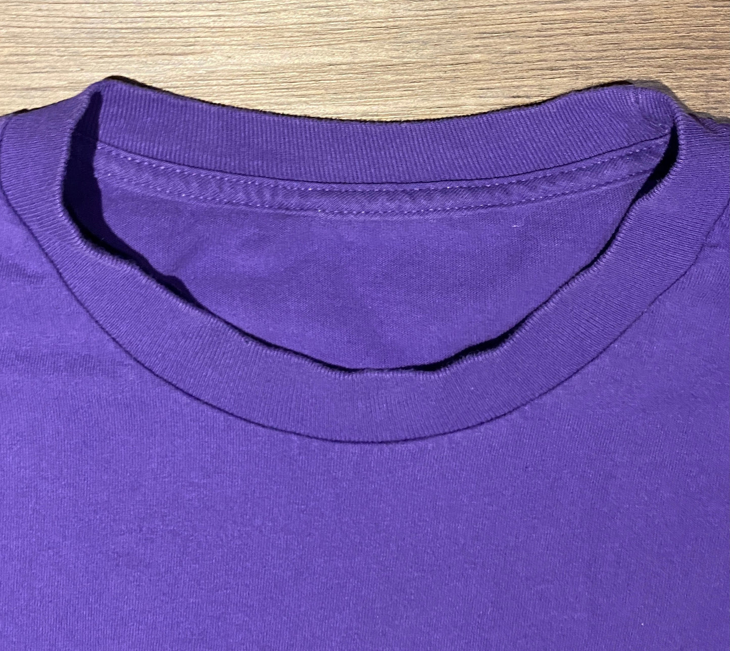Ripley's Aquarium of Canada Embroidered Graphic Tee | Size Large | Vintage 1990s Promotional Purple T-Shirt | Free Shipping to USA |
