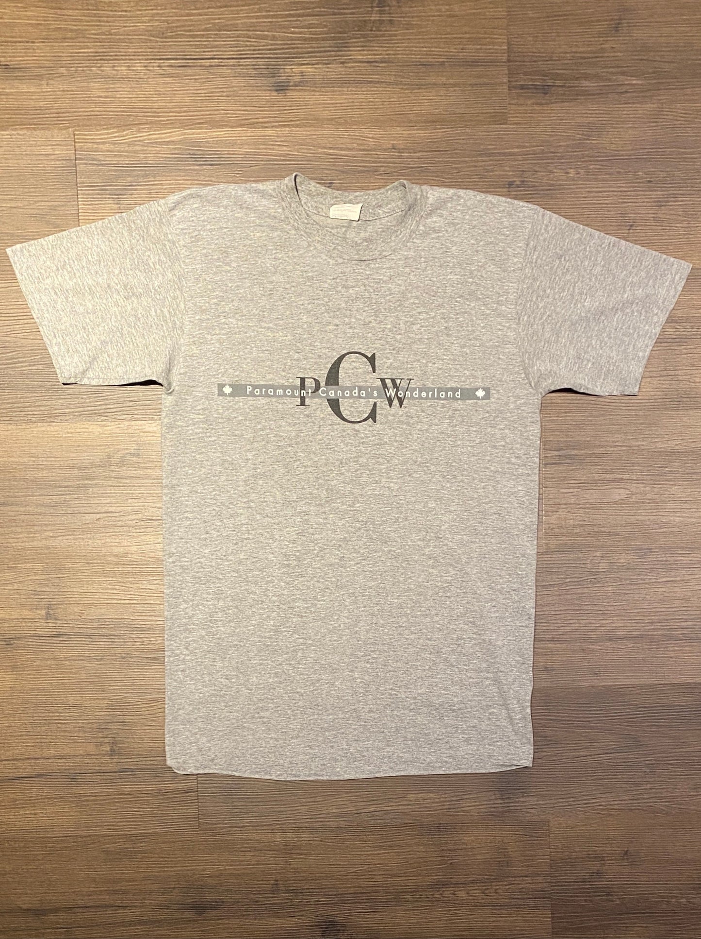 Paramount Canada's Wonderland Graphic Tee | Size Large | Vintage 1990s Theme Park Grey T-Shirt | Made in Canada | Free Shipping to USA |