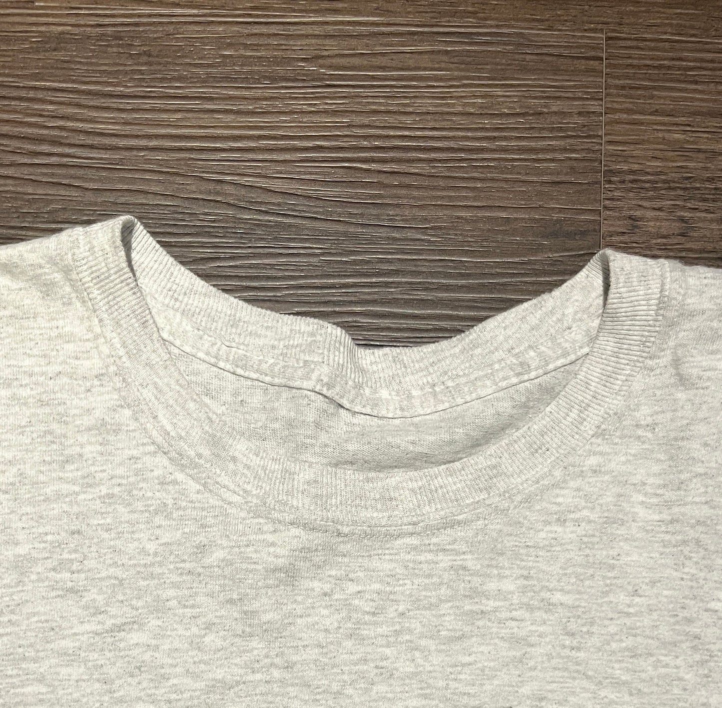 New Holstein Huskies High School Graphic Tee | Size XL | Vintage 1990s Grey T-Shirt | New Holstein, Wisconsin | Free Shipping to USA|