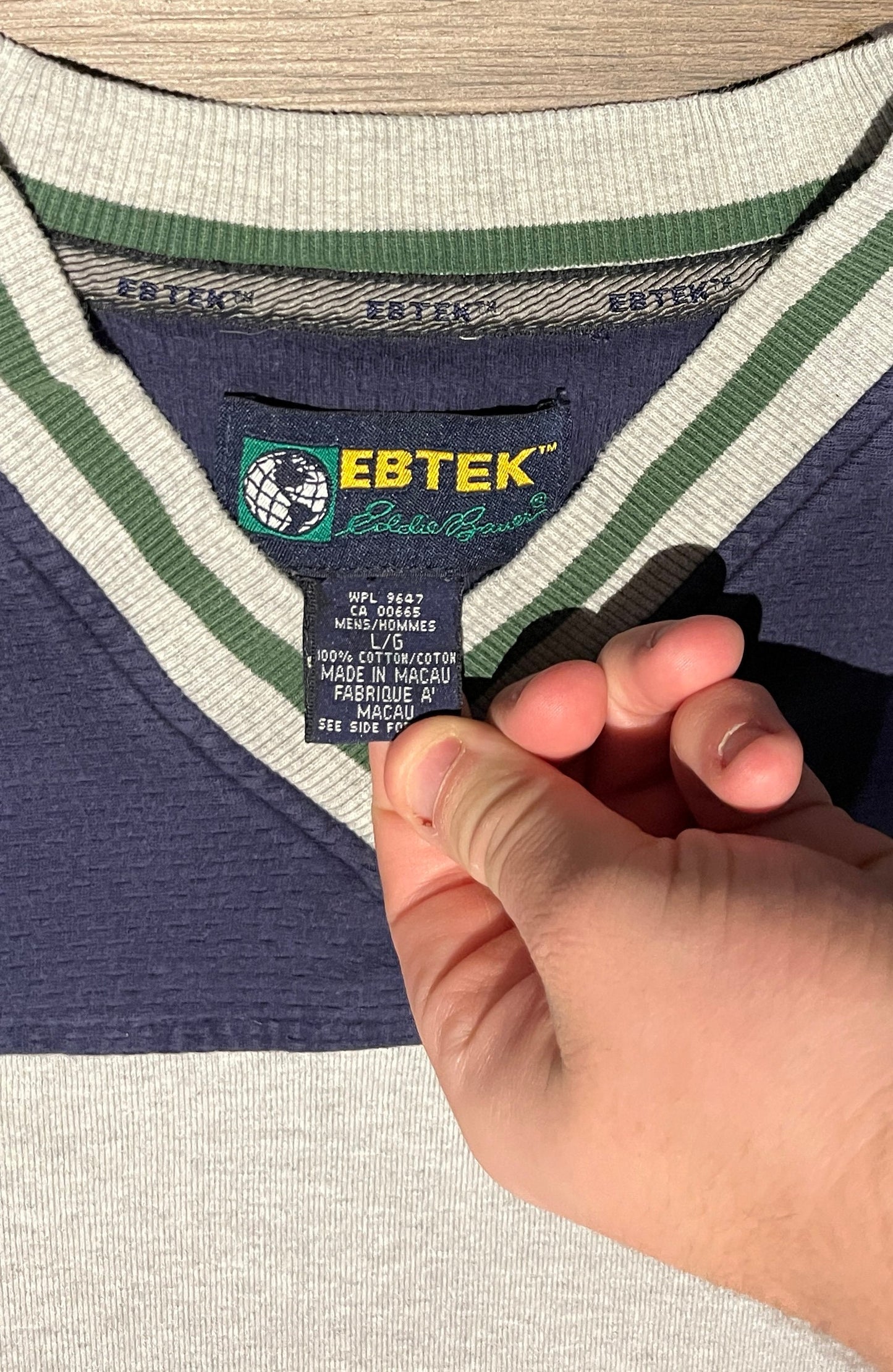 Ebtek Eddie Bauer Embroidered Graphic Tee | Size Large | Vintage 2000s Branded Promotional Grey T-Shirt |