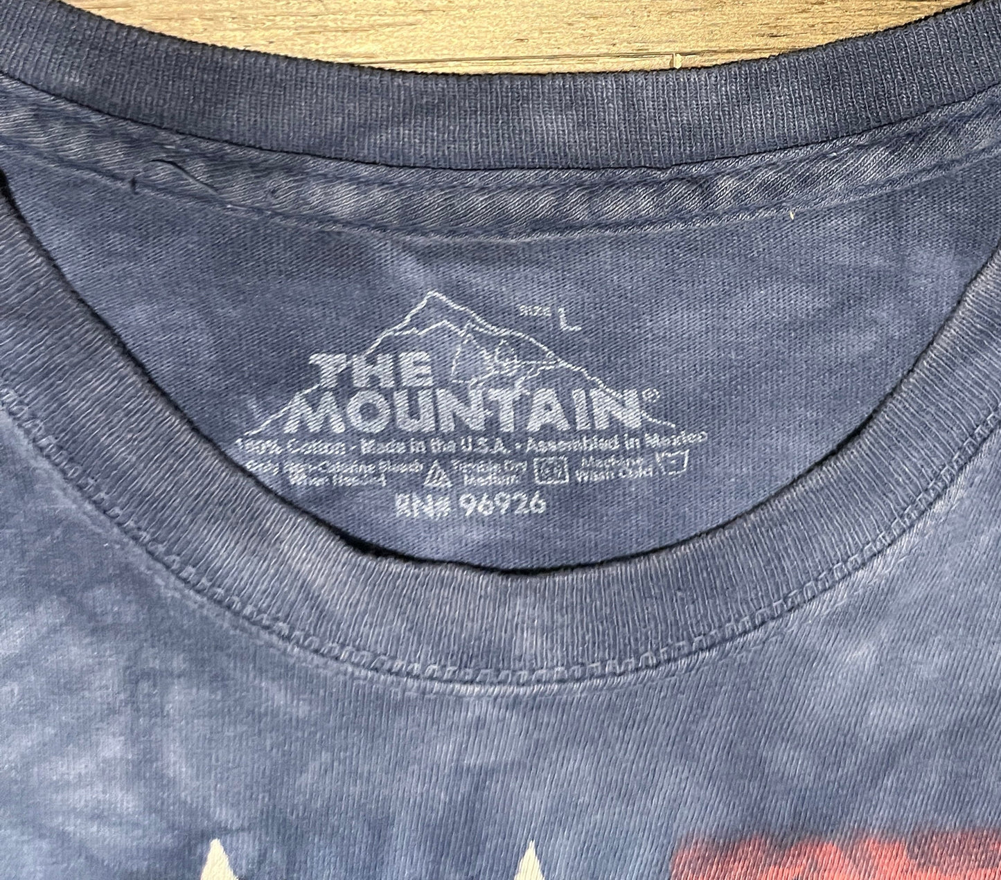 Native & Wolf Graphic Tee | Size Large | Vintage 2000s Promotional Big Print Blue T-Shirt | The Mountain Tag | Free Shipping to USA |