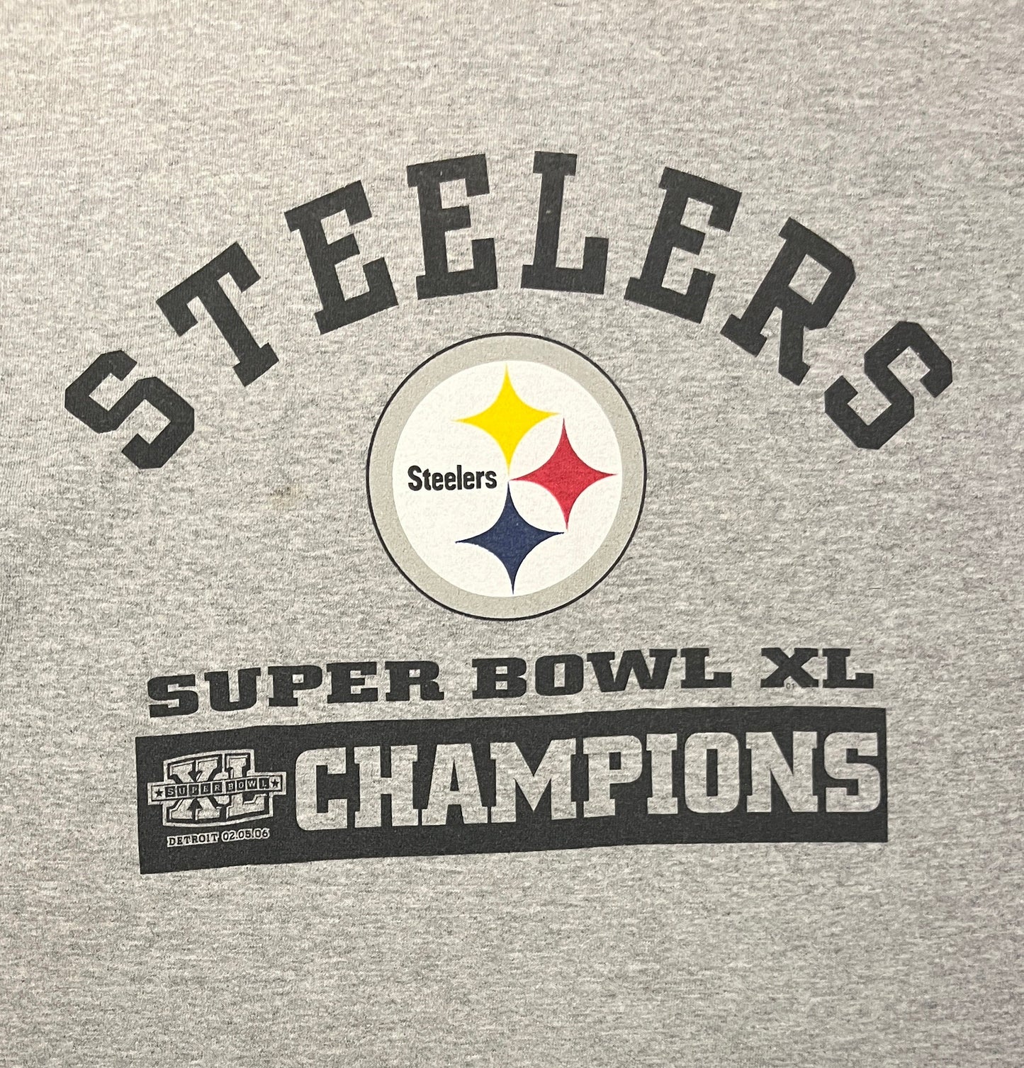 Pittsburgh Steelers Super Bowl XL Champions Graphic Tee | Size Medium | Vintage 2000s NFL Football Grey T-Shirt | Free Shipping to USA |