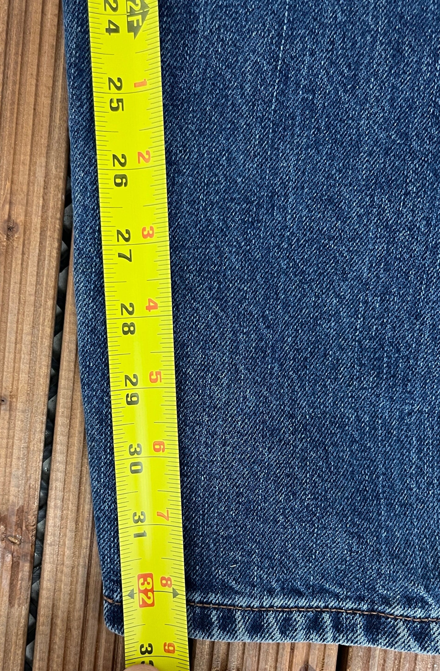 Levi Strauss Signature Relaxed Fit Denim Jeans | Size 32 x 34 | Vintage 2000s Medium Blue Jeans | Made in Canada |