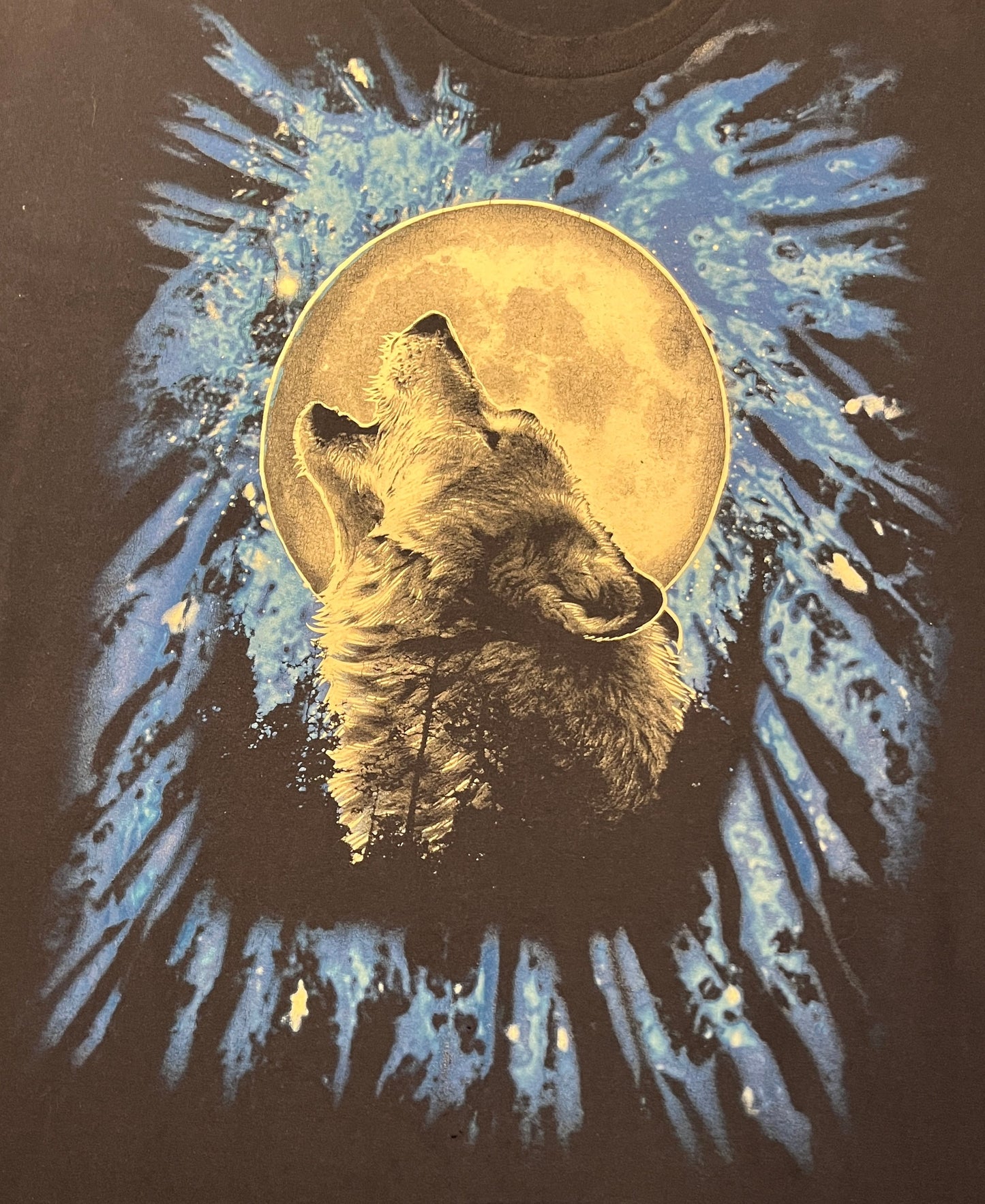 Wolves Howling At The Moon Scenic Graphic Tee | Size XL | Vintage 2000s Wolf Animal Blue & Black T-Shirt | Free Shipping to USA |