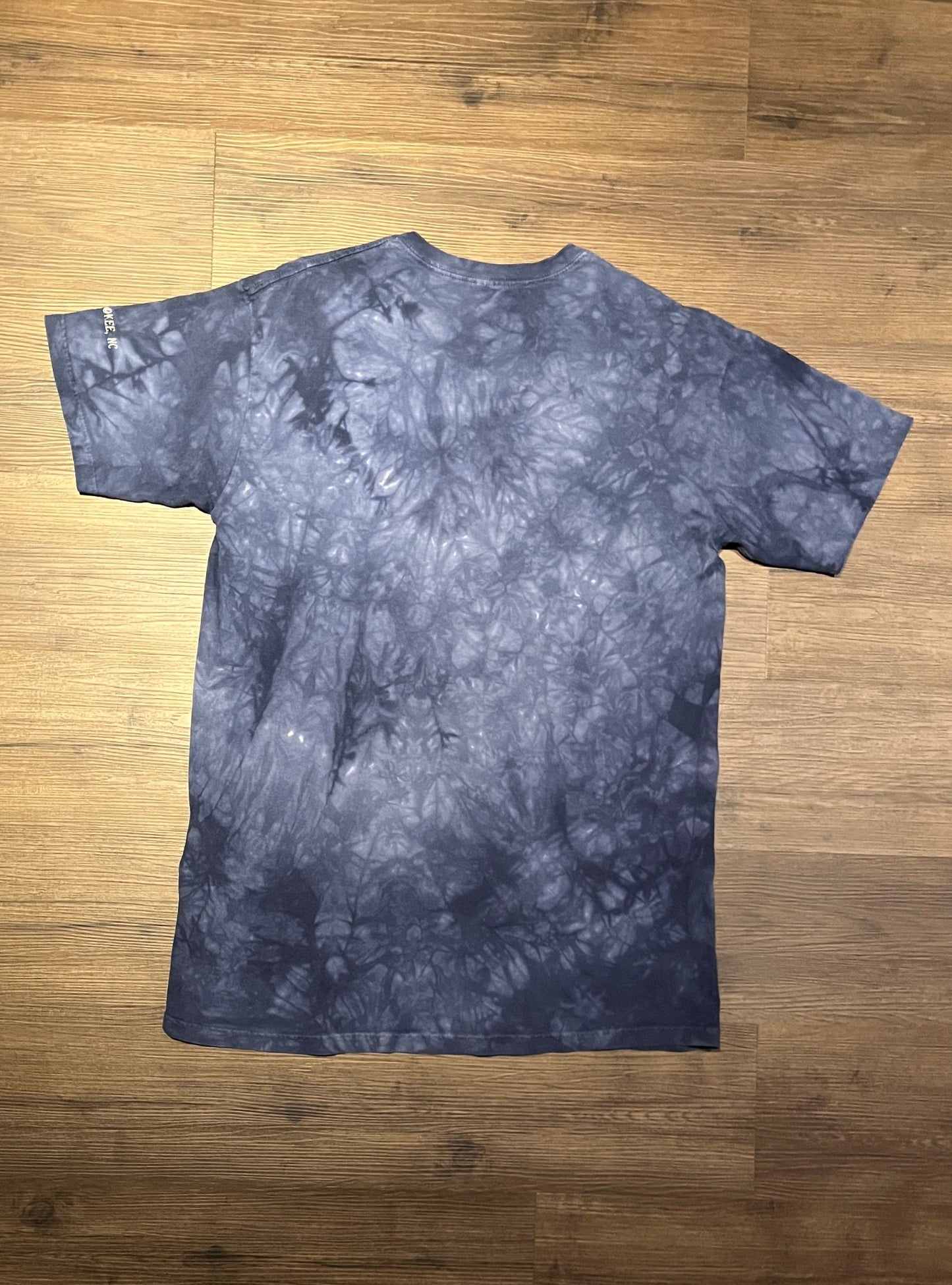 Native & Wolf Graphic Tee | Size Large | Vintage 2000s Promotional Big Print Blue T-Shirt | The Mountain Tag | Free Shipping to USA |