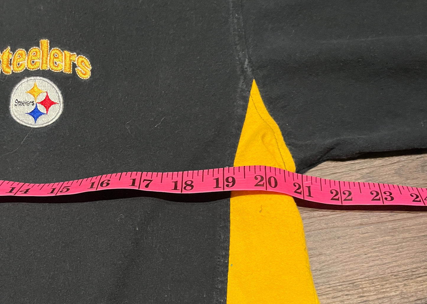 Pittsburgh Steelers Embroidered Graphic Tee | Size Large | Vintage 2000s NFL Football Black T-Shirt | Free Shipping to USA |