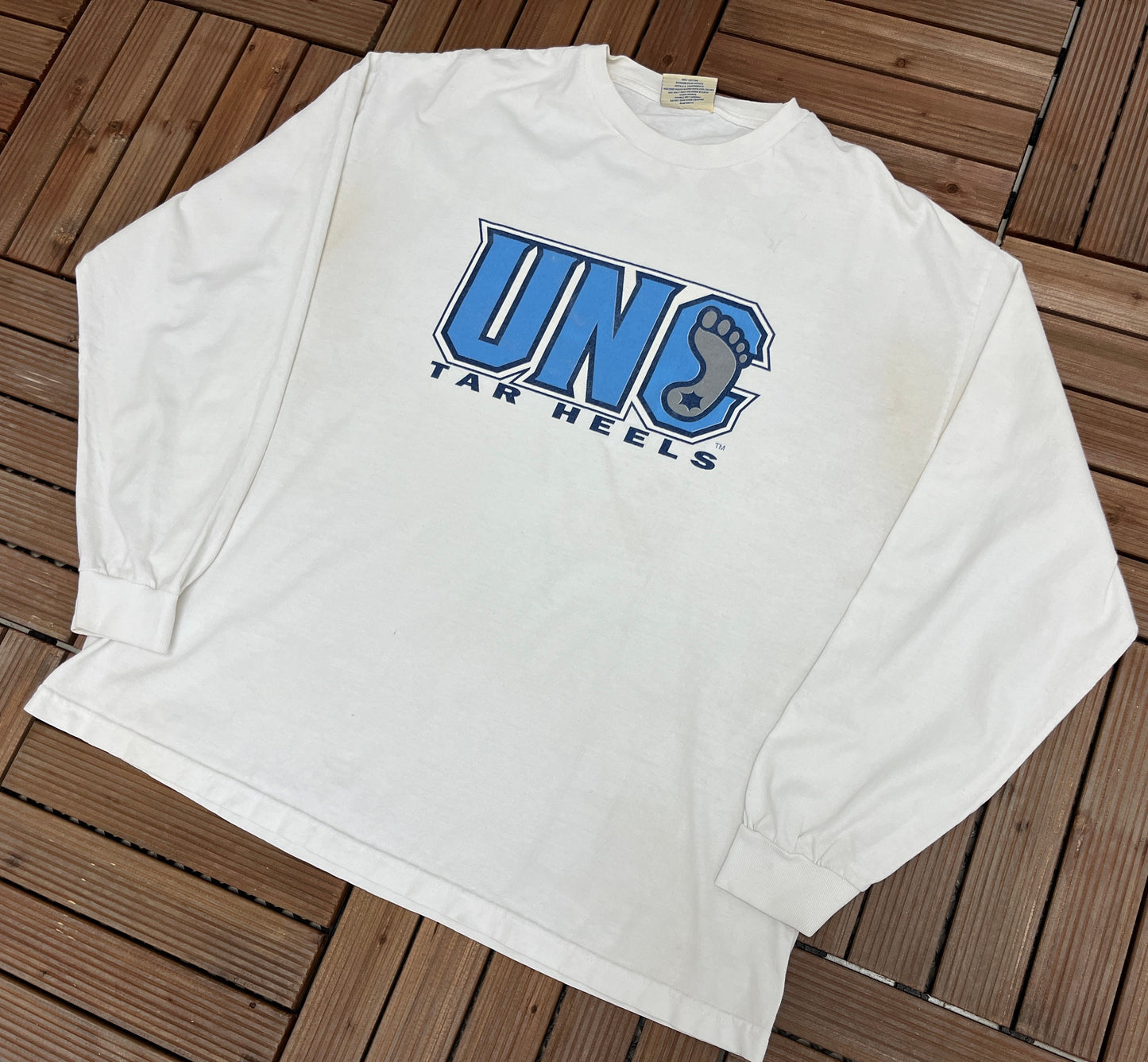 North Carolina Tar Heels Graphic Tee | Size XX-Large | Vintage 1990s College Sports White Long Sleeve T-Shirt | Free Shipping to USA |