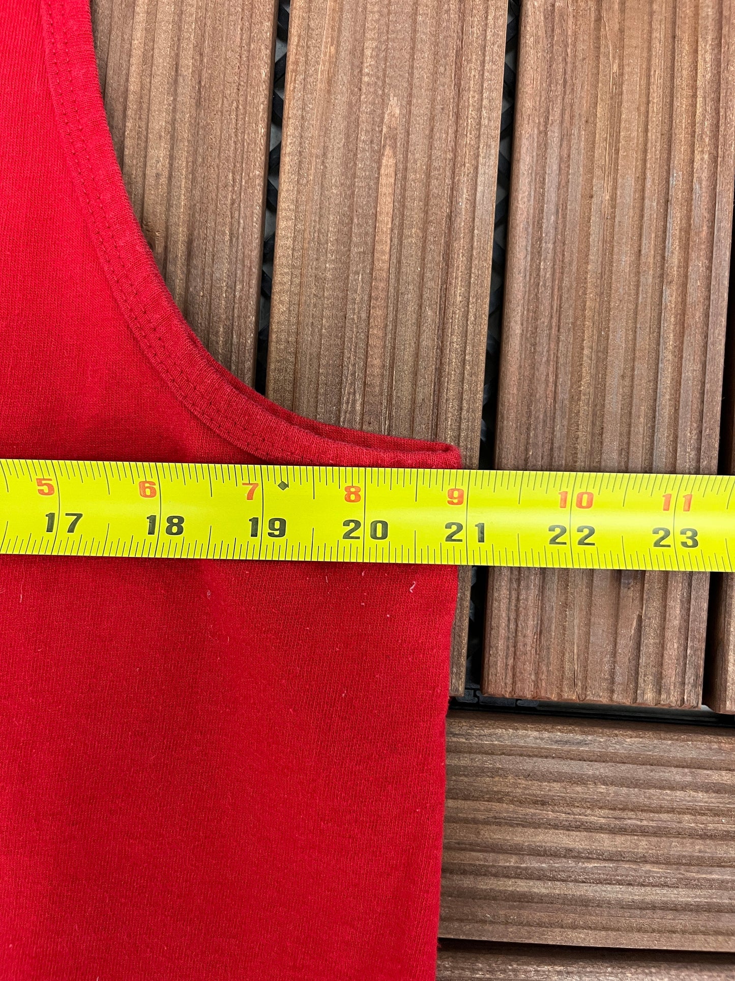 Maui Humuhumunukunukuapua Graphic Tee | Size Large | Vintage 2000s Promotional Tourist Red Tank Top T-Shirt |