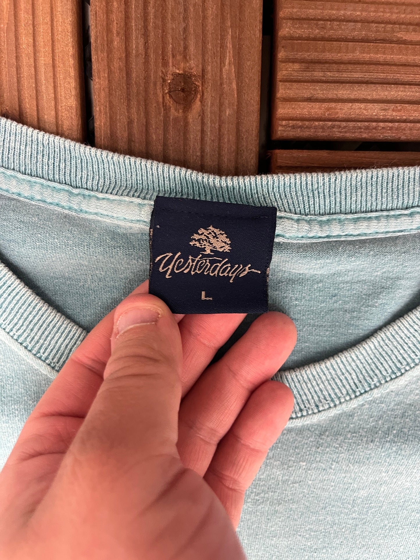 Quiescence Diving Services Key Largo Embroidered Graphic Tee | Size Large | Vintage 2000s Tourist Blue T-Shirt | Free Shipping to USA |