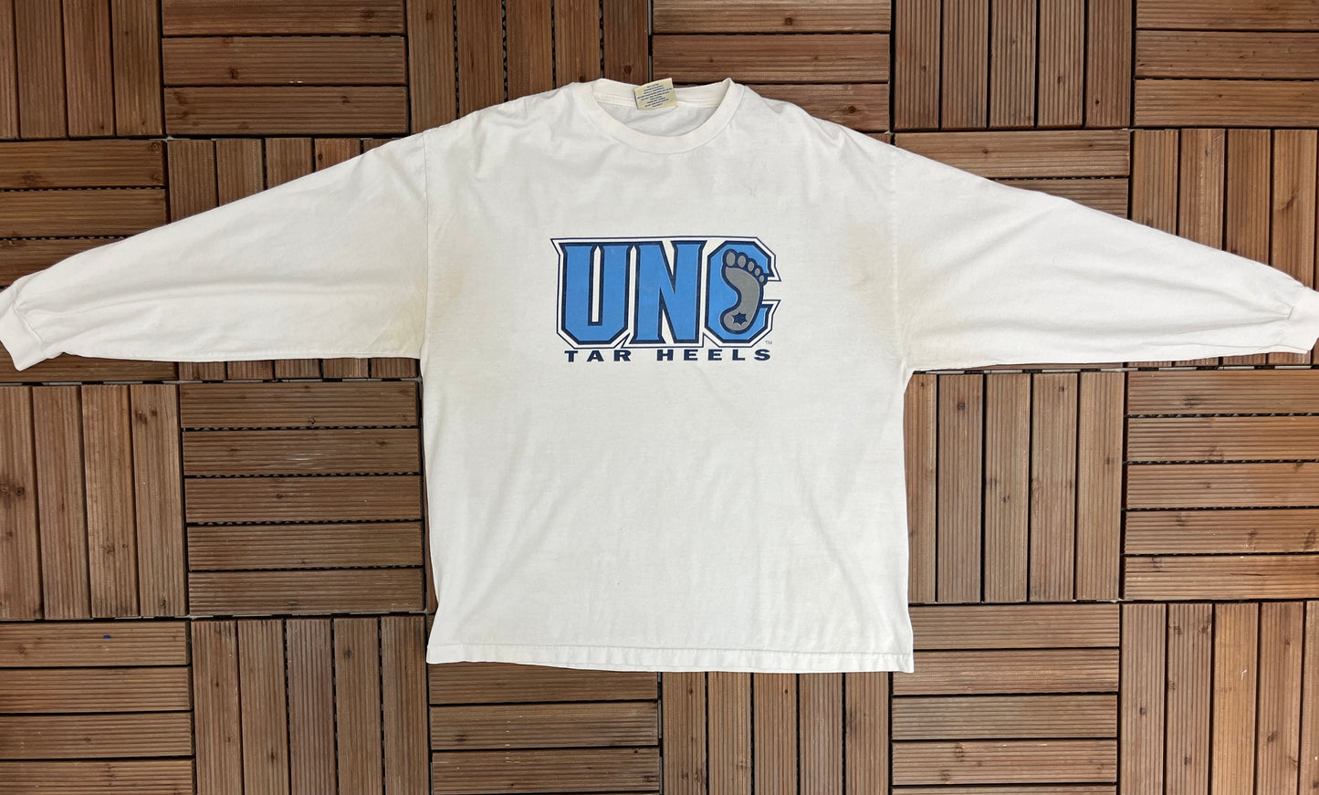 North Carolina Tar Heels Graphic Tee | Size XX-Large | Vintage 1990s College Sports White Long Sleeve T-Shirt | Free Shipping to USA |