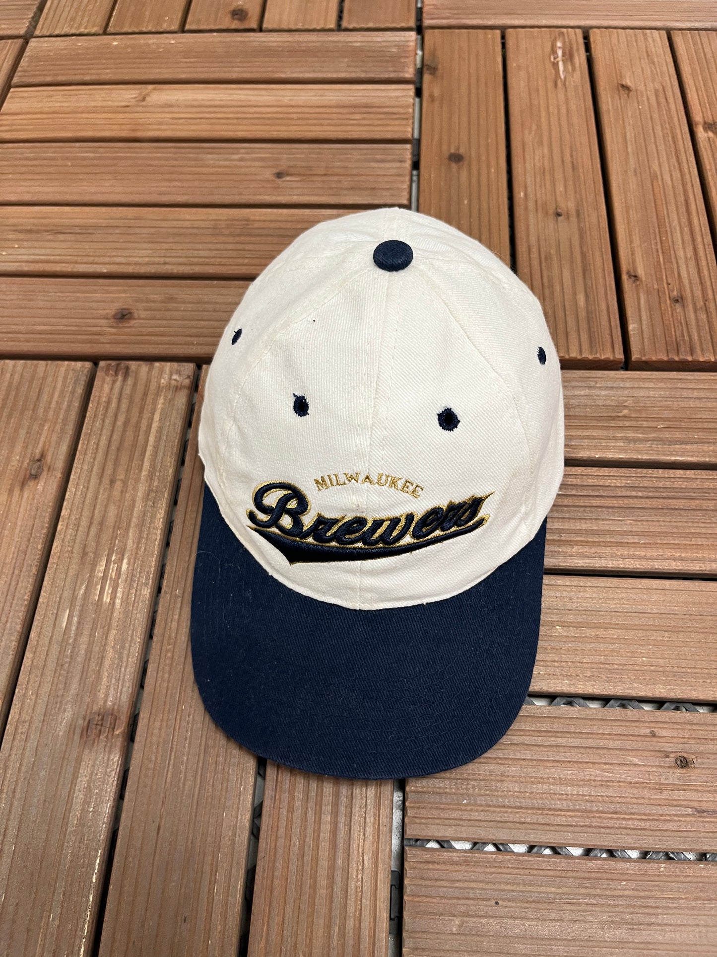 Milwaukee Brewers Graphic Hat | Strap Back | Vintage 2000s MLB Baseball White Cap |