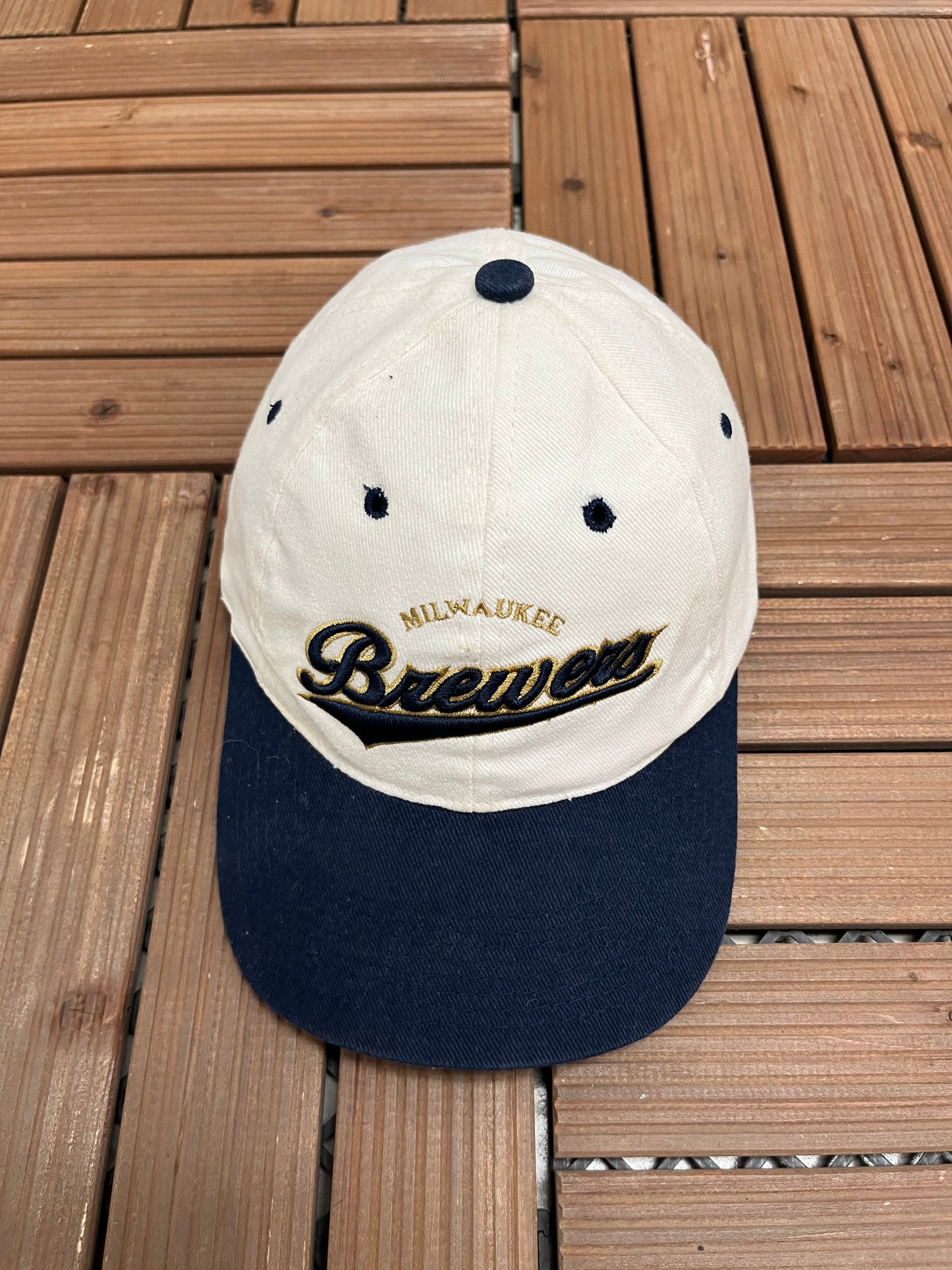 Milwaukee Brewers Graphic Hat | Strap Back | Vintage 2000s MLB Baseball White Cap |